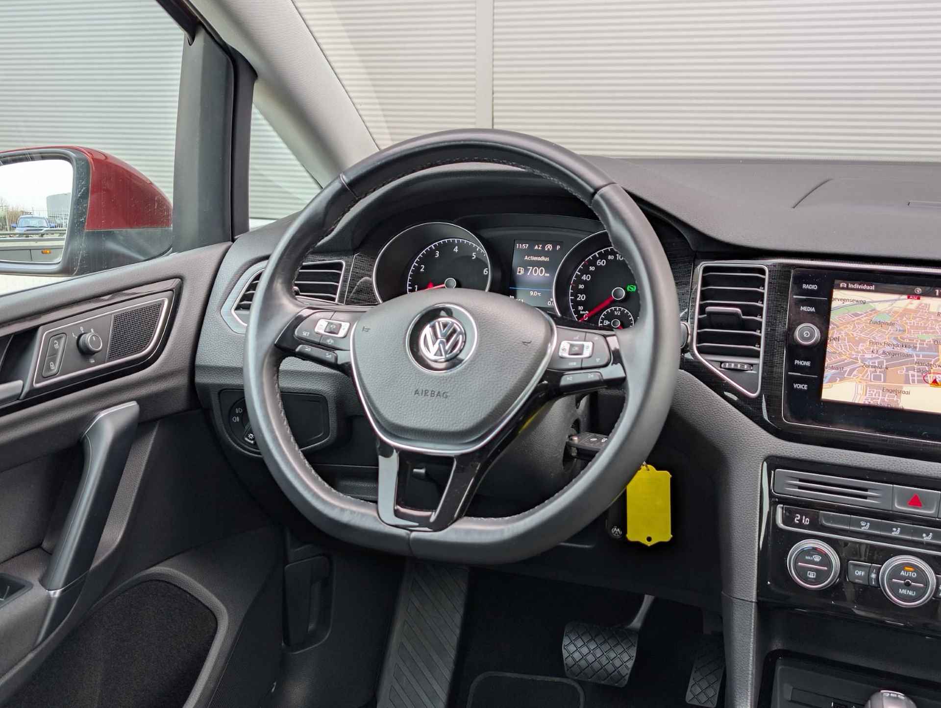 Volkswagen Golf Sportsvan 1.5 TSI 130pk DSG ACT Highline | Camera | Navigatie | Voorruitverwarming - 20/43