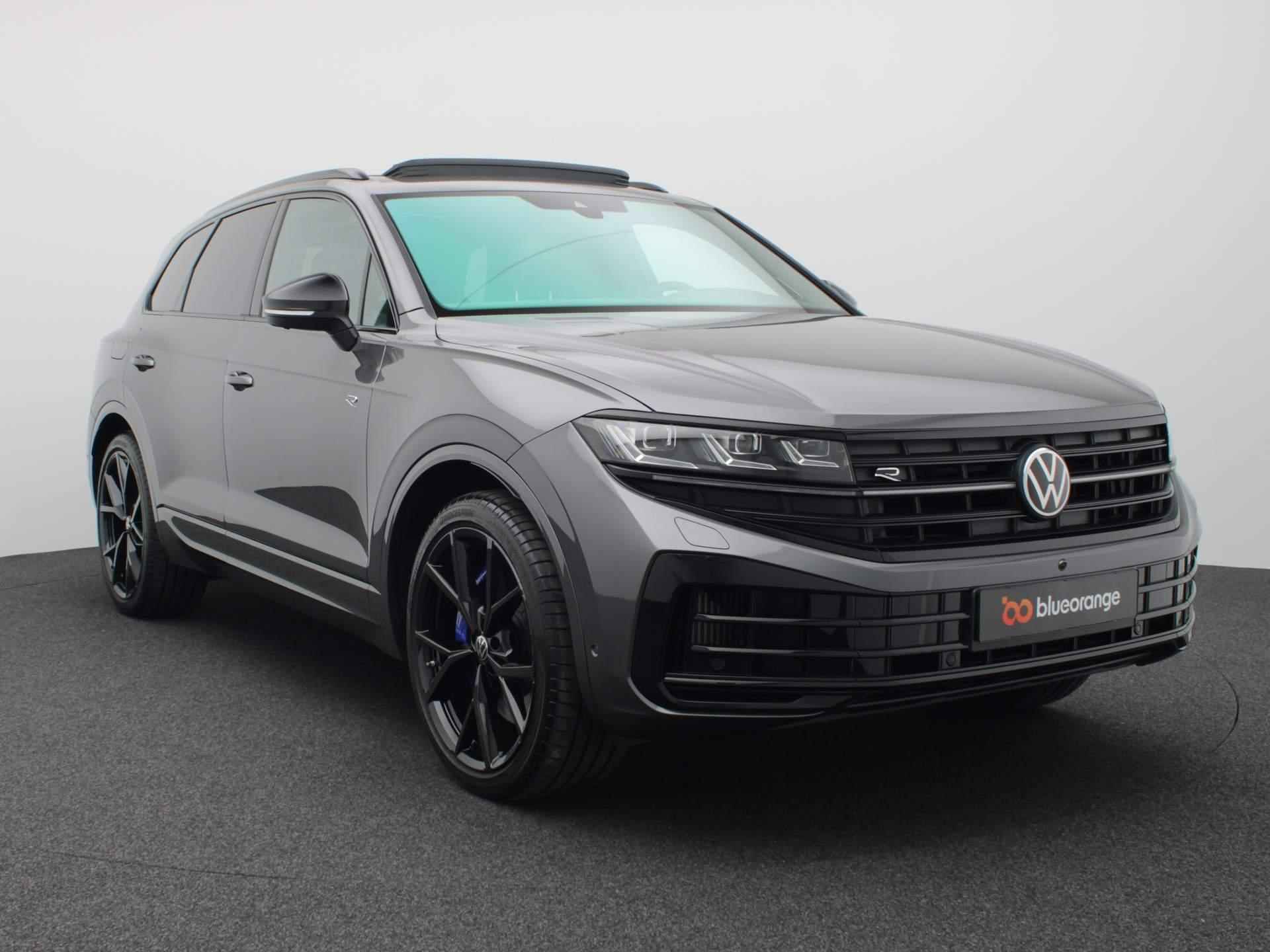 Volkswagen Touareg 3.0 TSi eHybrid 4MOTION R 463PK DSG Panoramadak, 360 gr. camera, leder, trekhaak, luchtvering, head-up, stoelventilatie, Dynaudio, 22" lichtmetaal - 12/66