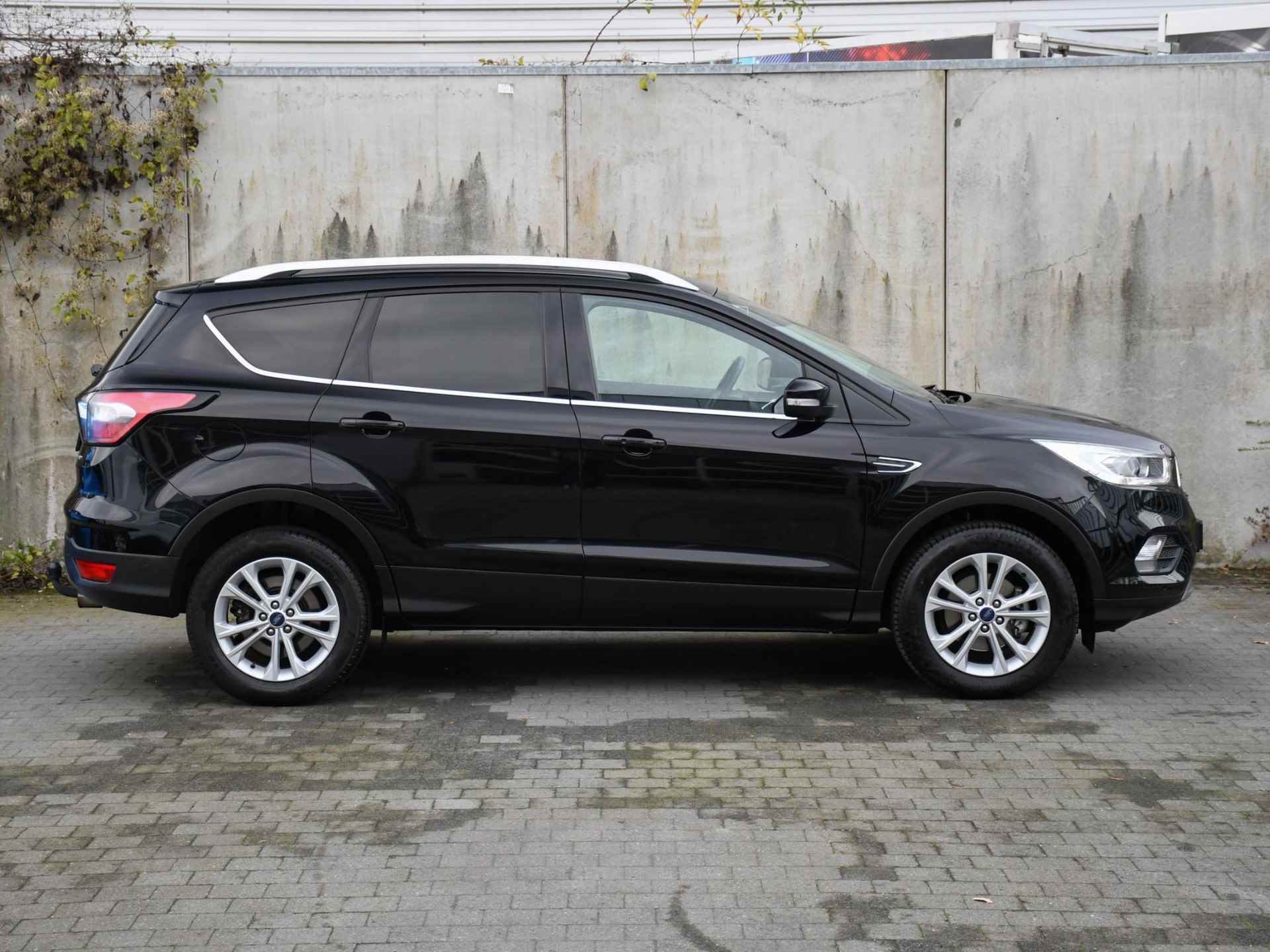 Ford Kuga Titanium 1.5 EcoBoost 120pk WINTER PACK | CRUISE.C | NAVI | PDC + CAMERA | NAVI | BLIS | KEYLESS | 17''LM - 3/37