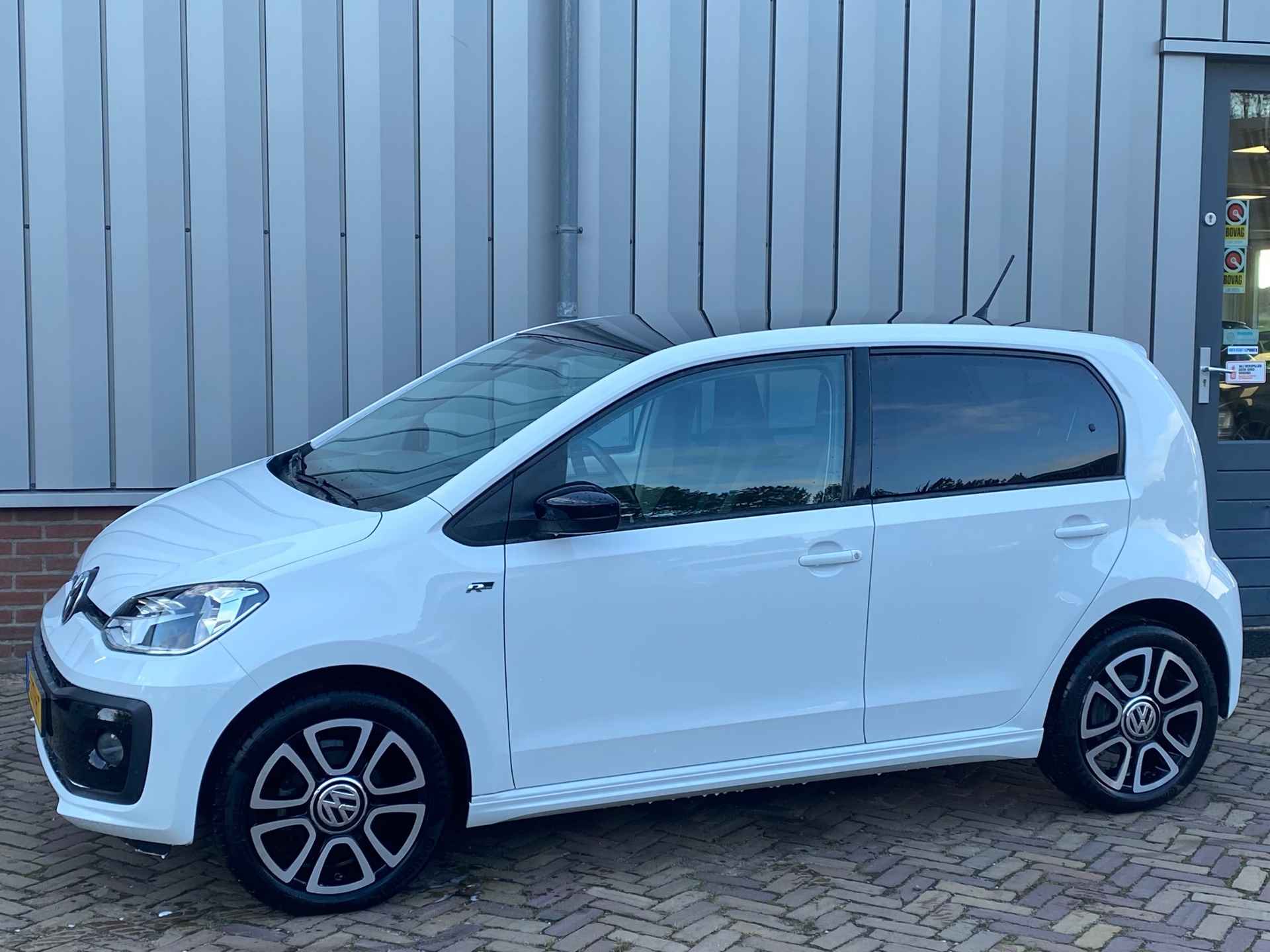 Volkswagen Up! 1.0 BMT high up! - 2/21