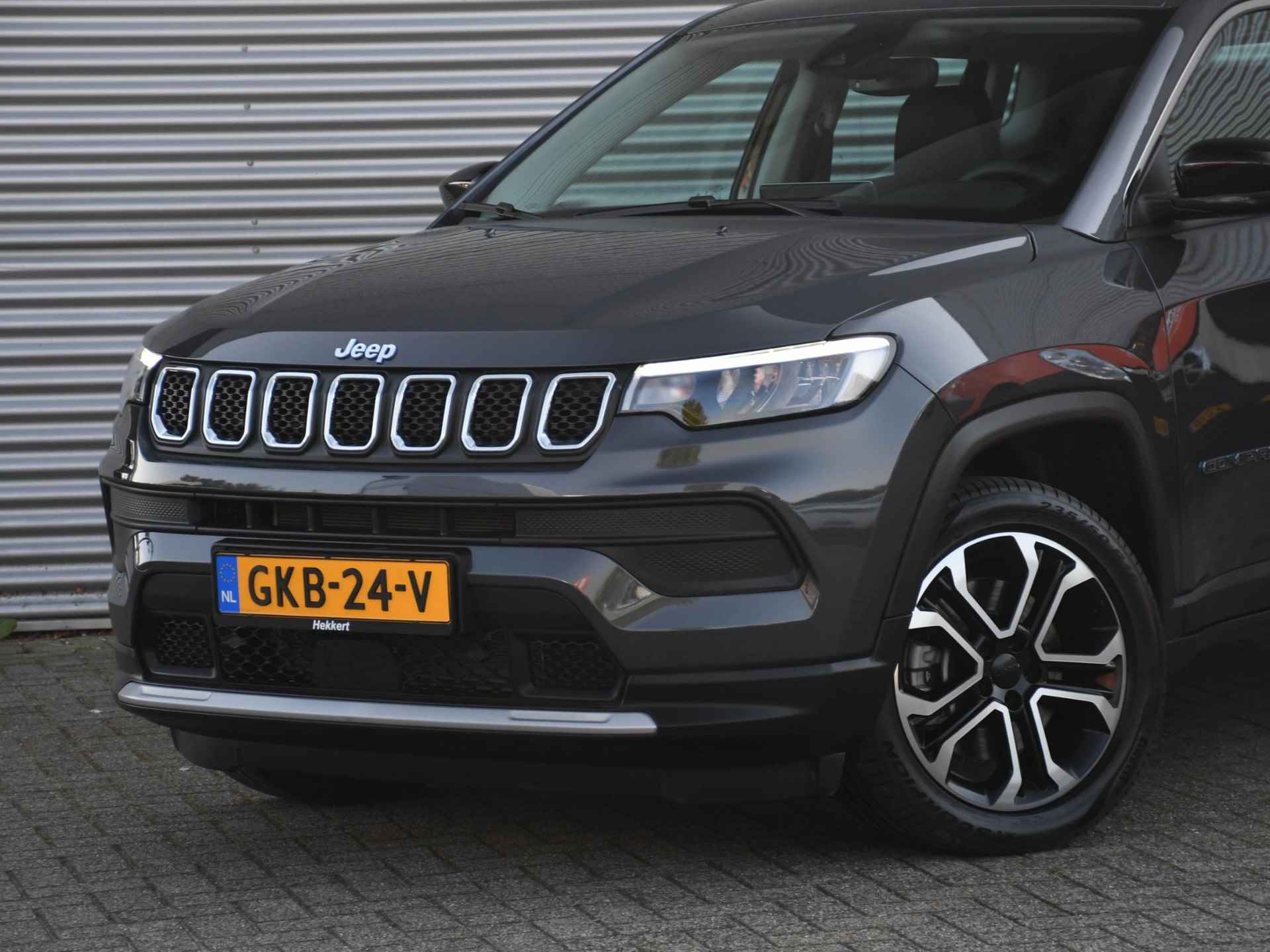 Jeep Compass Altitude 4xe 1.3 Plug-in Hybrid 190pk Automaat WINTER PACK | 18''LM | NAVI | ADAP. CRUISE | DIGITAAL INSTRUMENTENPANEEL | DAB | PDC + CAMERA - 2/30