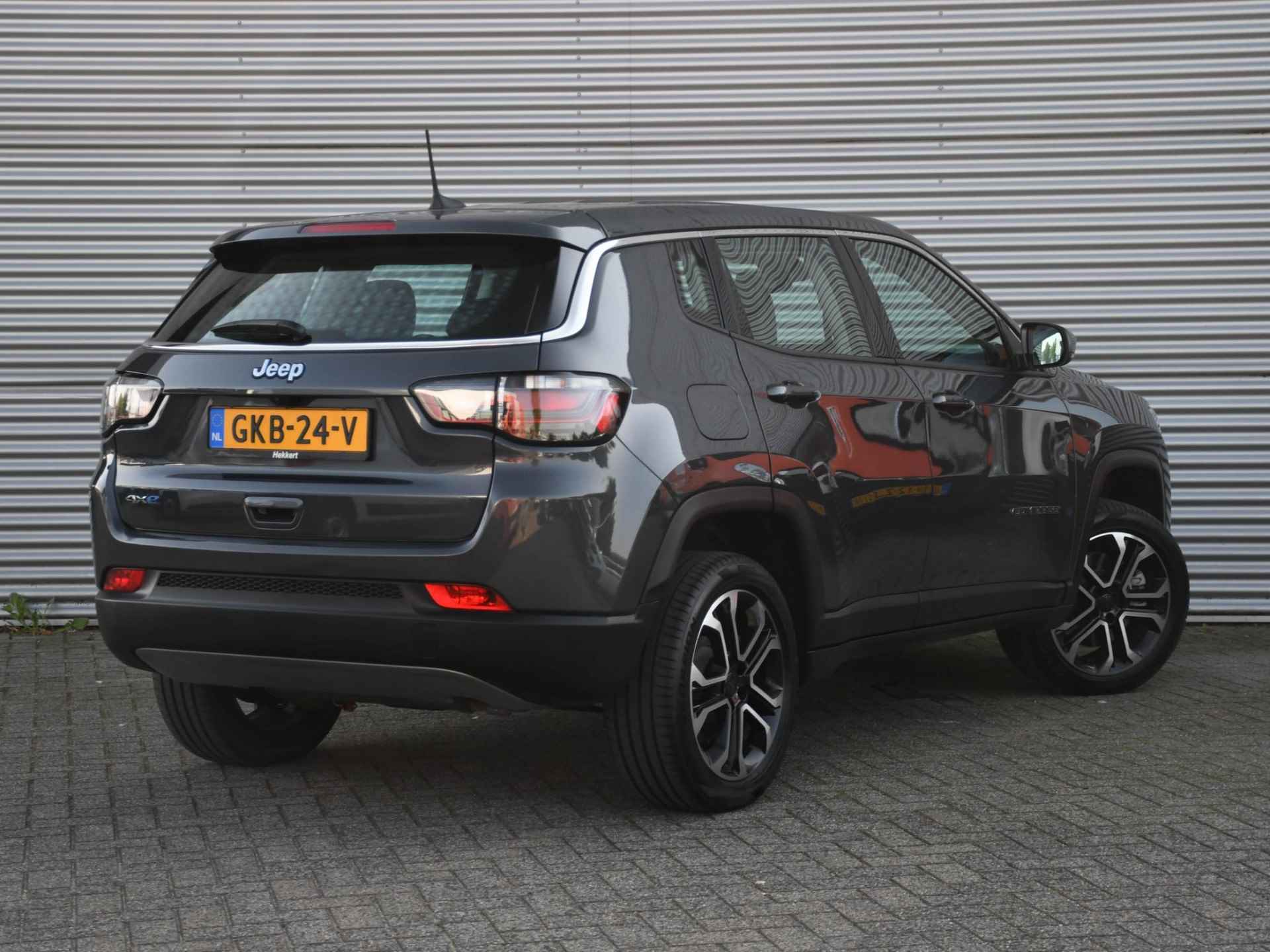 Jeep Compass Altitude 4xe 1.3 Plug-in Hybrid 190pk Automaat WINTER PACK | 18''LM | NAVI | ADAP. CRUISE | DIGITAAL INSTRUMENTENPANEEL | DAB | PDC + CAMERA - 4/30