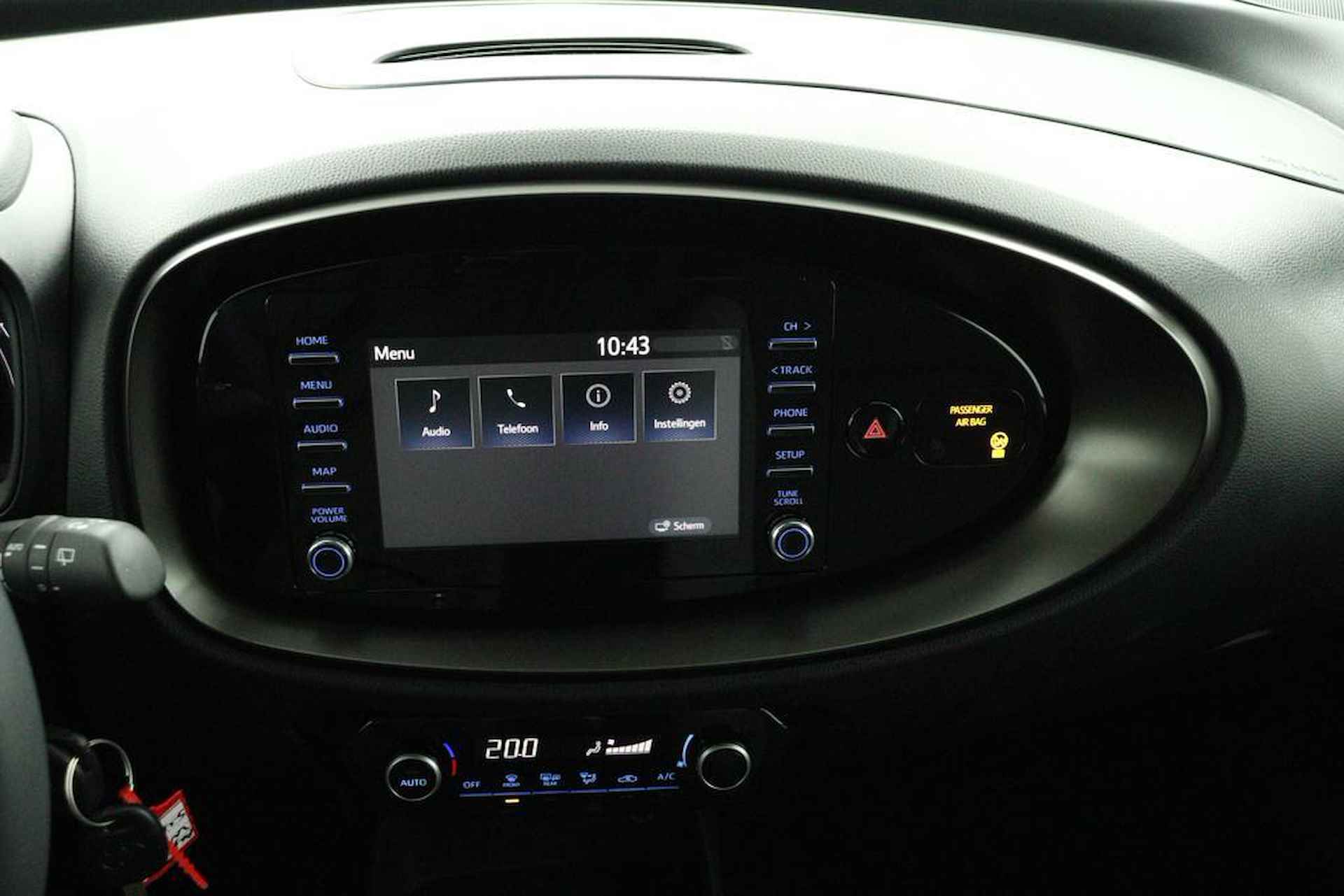 Toyota Aygo X 1.0 VVT-i MT first | Apple Carplay/Android Auto | achteruitrijcamera | LM velgen | - 37/46