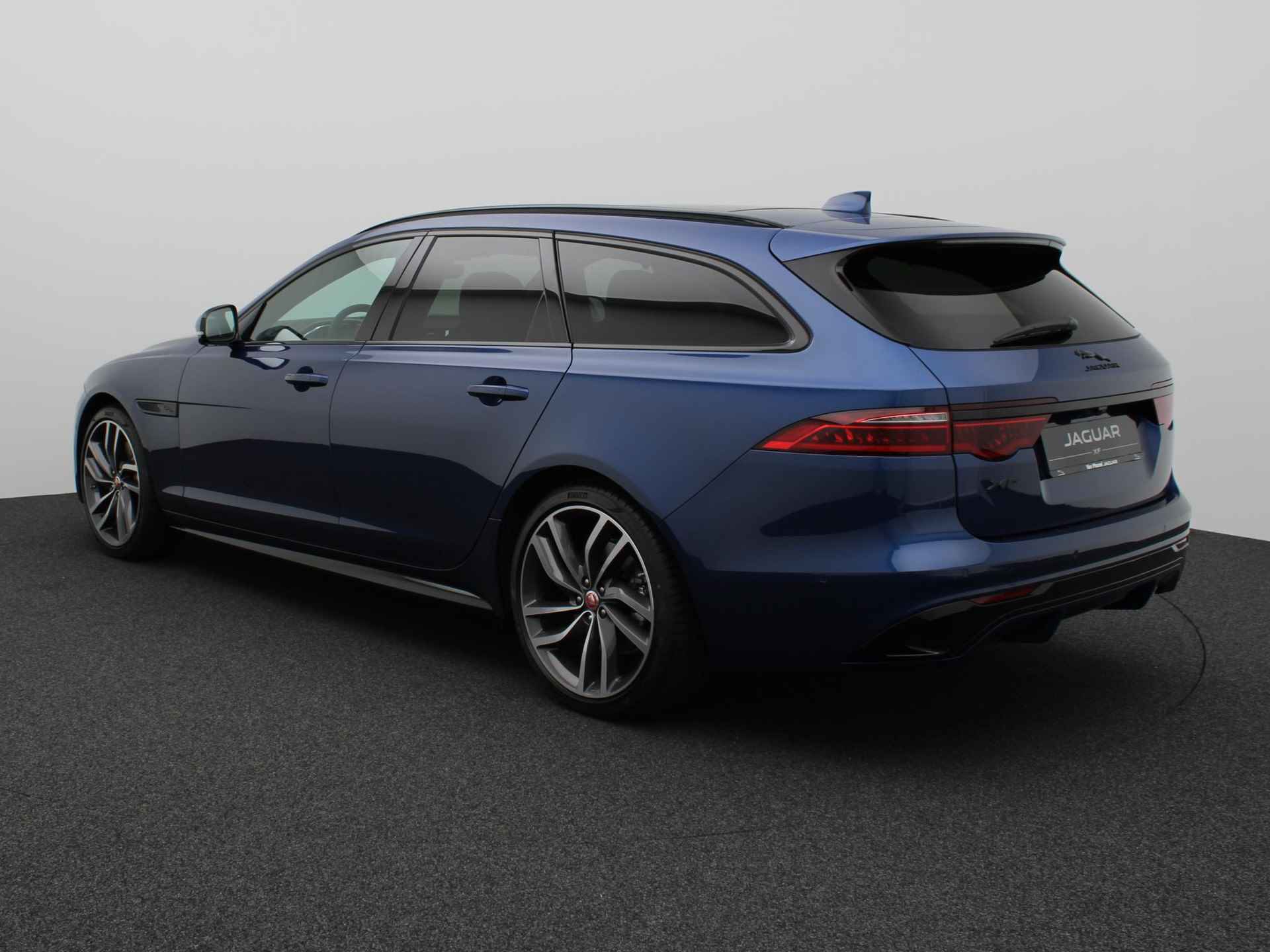 Jaguar XF Sportbrake P250 R-Dynamic SE | 1e Eigenaar | Driver Assist Pack | Black Pack | Technology Pack | Panorama Dak | - 4/37