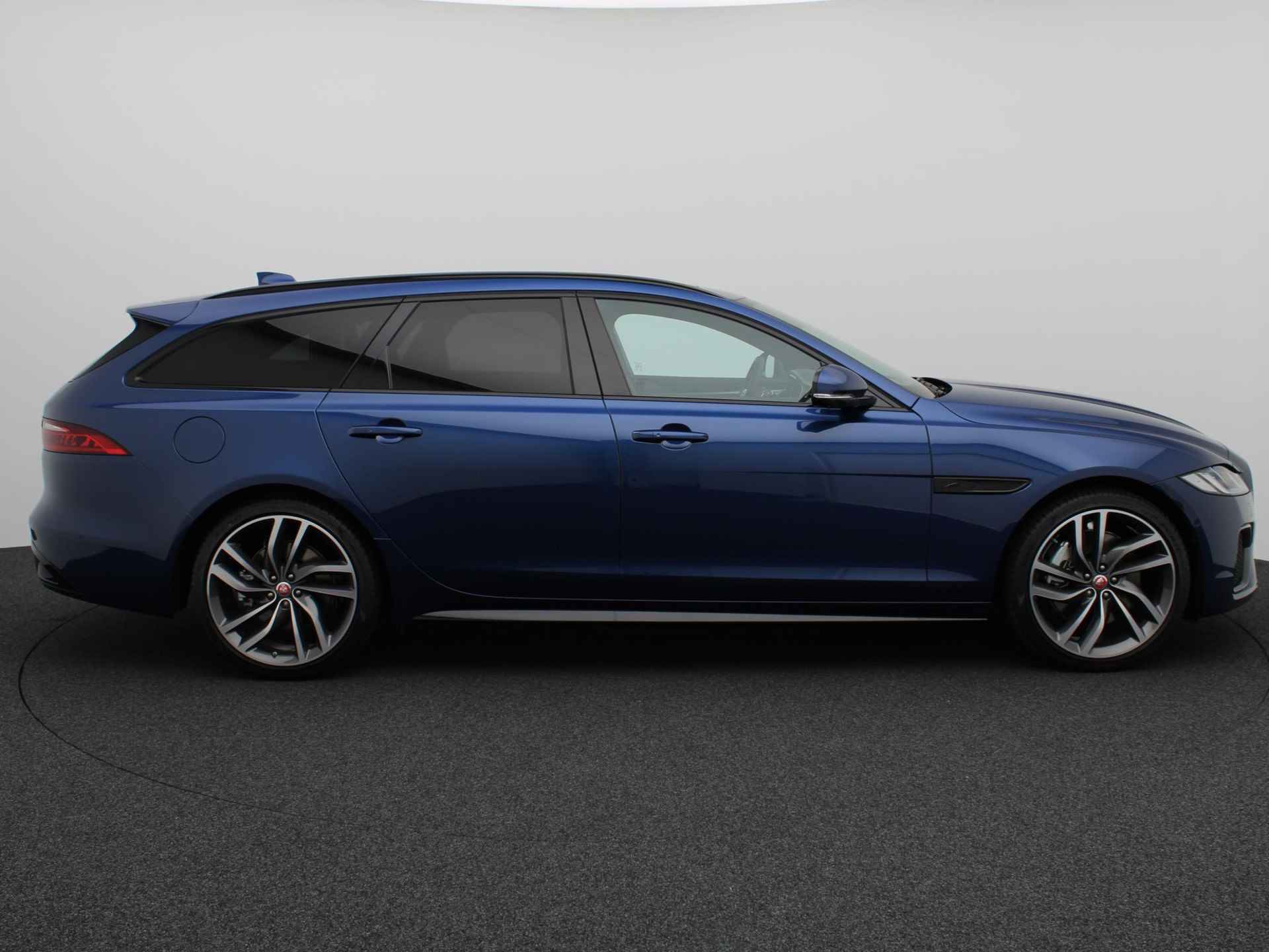 Jaguar XF Sportbrake P250 R-Dynamic SE | 1e Eigenaar | Driver Assist Pack | Black Pack | Technology Pack | Panorama Dak | - 8/37