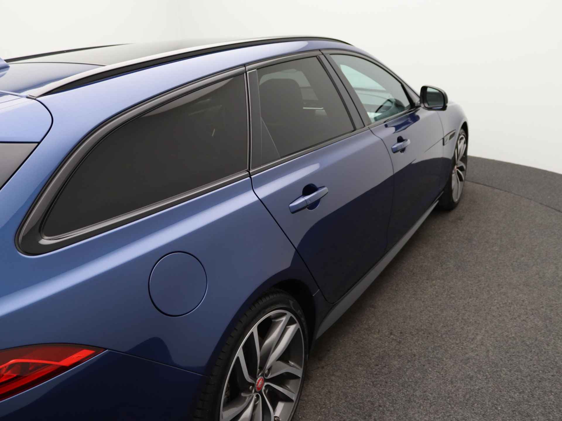 Jaguar XF Sportbrake P250 R-Dynamic SE | 1e Eigenaar | Driver Assist Pack | Black Pack | Technology Pack | Panorama Dak | - 47/56