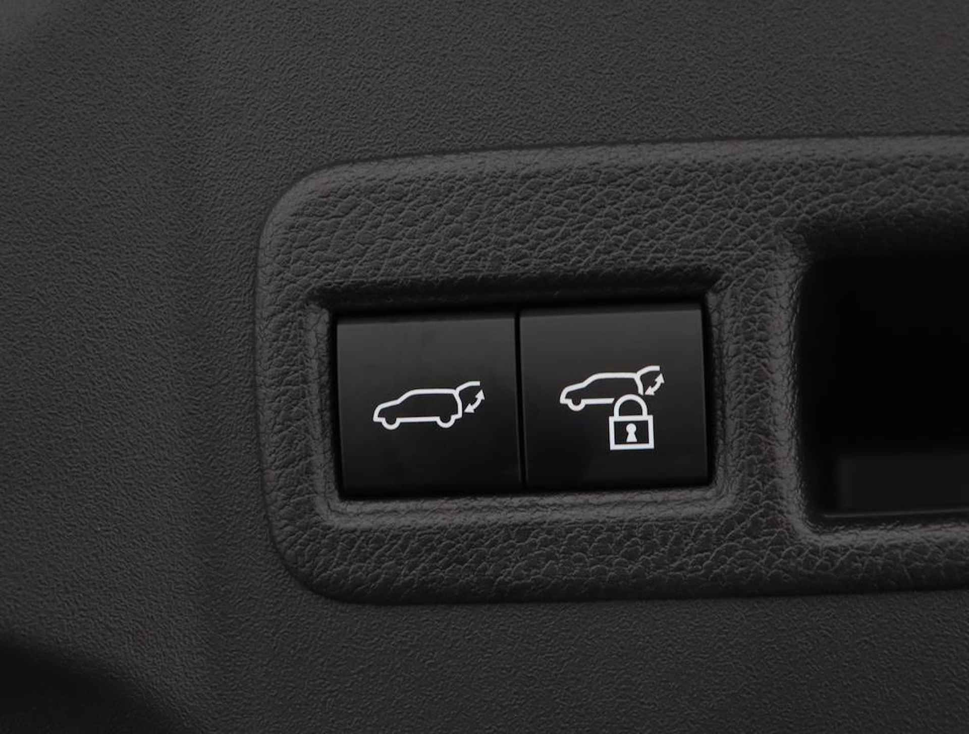 Toyota bZ4X Dynamic 71 kWh | 360 Camera | Dodehoek detectie | Parkeer sensoren voor + achter | Electrische achterklep | Stoelverwarming - 49/60