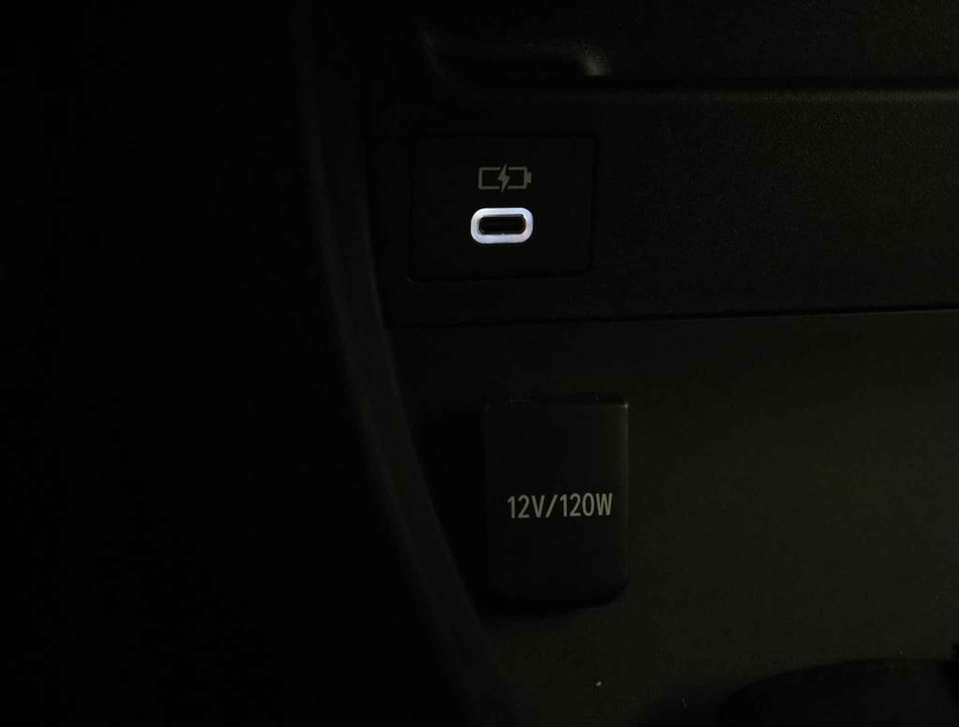 Toyota bZ4X Dynamic 71 kWh | 360 Camera | Dodehoek detectie | Parkeer sensoren voor + achter | Electrische achterklep | Stoelverwarming - 50/60