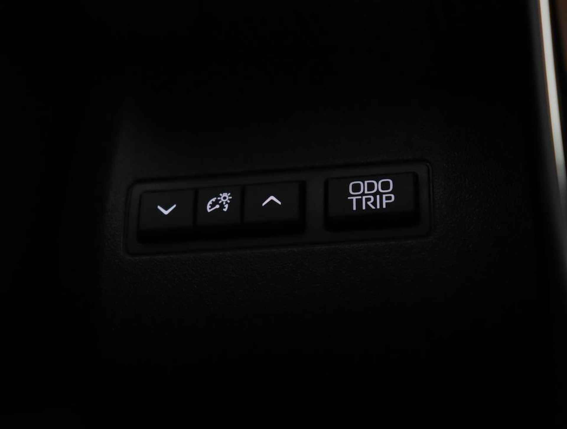 Toyota bZ4X Dynamic 71 kWh | 360 Camera | Dodehoek detectie | Parkeer sensoren voor + achter | Electrische achterklep | Stoelverwarming - 51/60