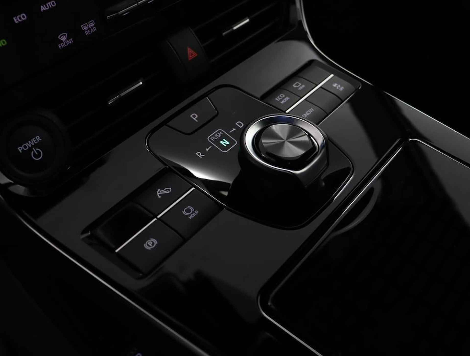 Toyota bZ4X Dynamic 71 kWh | 360 Camera | Dodehoek detectie | Parkeer sensoren voor + achter | Electrische achterklep | Stoelverwarming - 52/60
