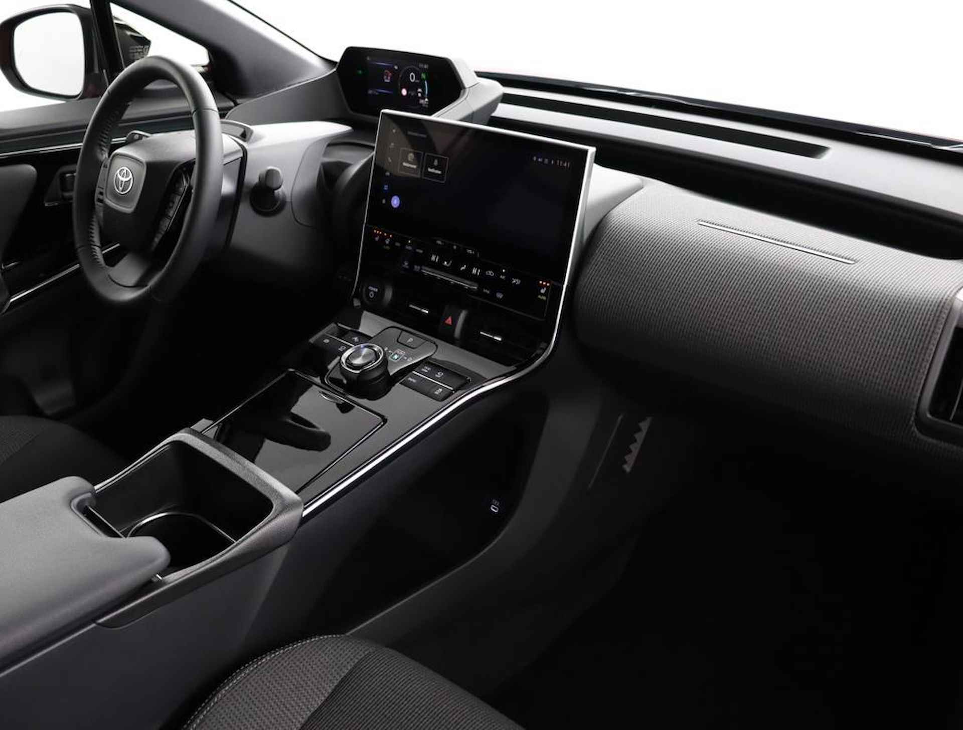 Toyota bZ4X Dynamic 71 kWh | 360 Camera | Dodehoek detectie | Parkeer sensoren voor + achter | Electrische achterklep | Stoelverwarming - 53/60
