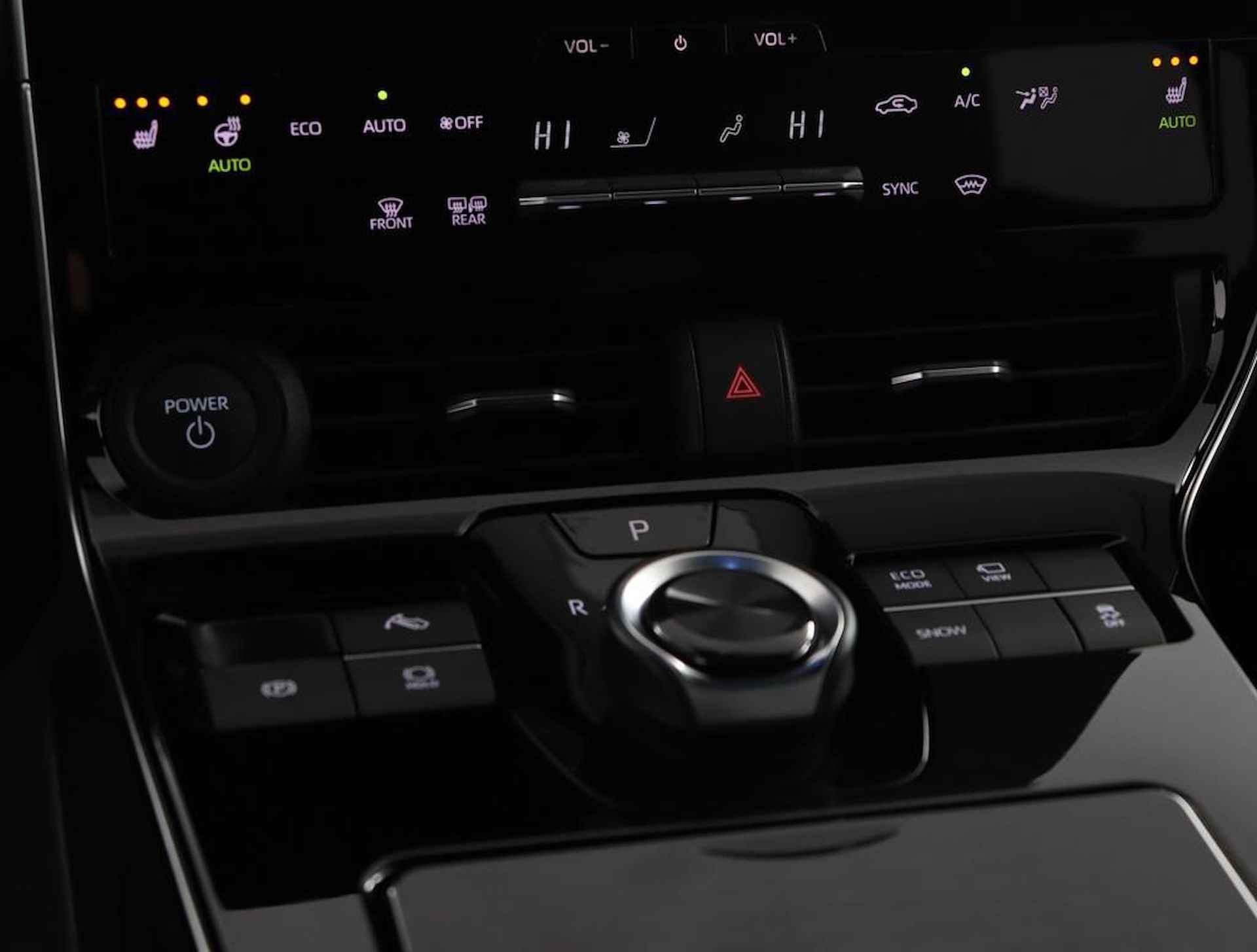 Toyota bZ4X Dynamic 71 kWh | 360 Camera | Dodehoek detectie | Parkeer sensoren voor + achter | Electrische achterklep | Stoelverwarming - 12/60