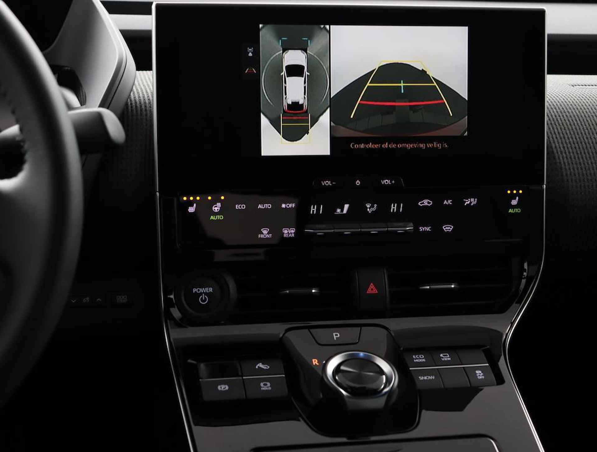 Toyota bZ4X Dynamic 71 kWh | 360 Camera | Dodehoek detectie | Parkeer sensoren voor + achter | Electrische achterklep | Stoelverwarming - 13/60