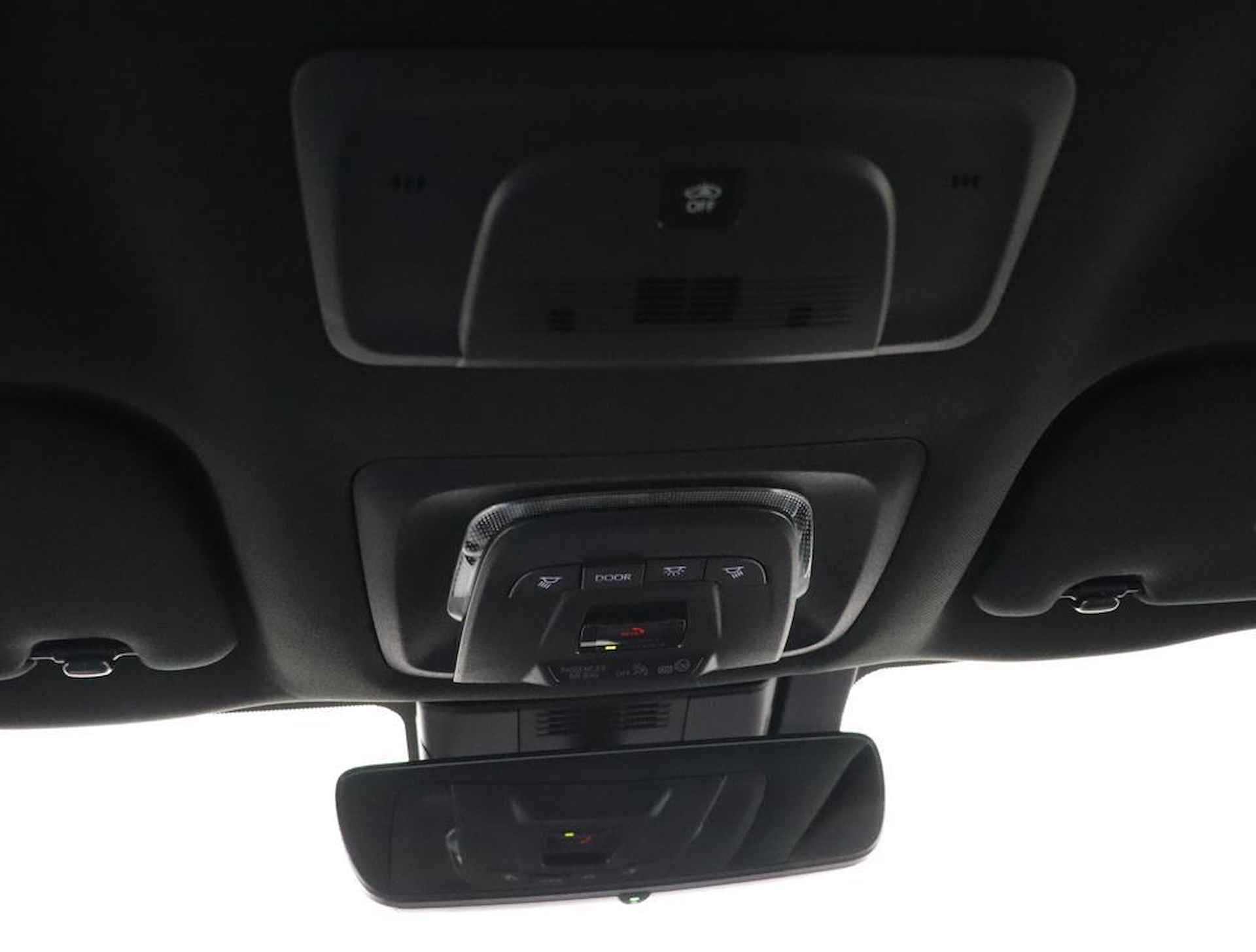 Toyota bZ4X Dynamic 71 kWh | 360 Camera | Dodehoek detectie | Parkeer sensoren voor + achter | Electrische achterklep | Stoelverwarming - 33/60