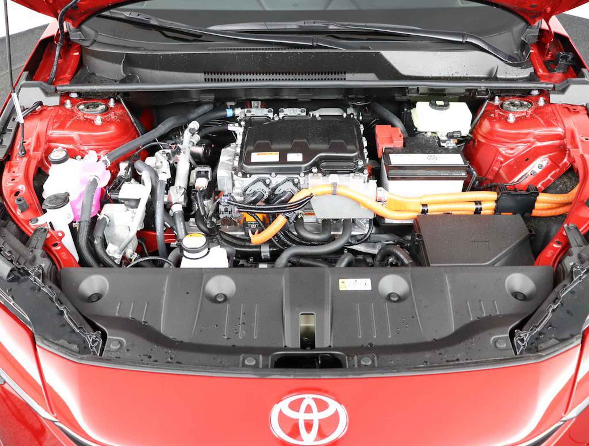 Toyota bZ4X Dynamic 71 kWh | 360 Camera | Dodehoek detectie | Parkeer sensoren voor + achter | Electrische achterklep | Stoelverwarming - 35/60
