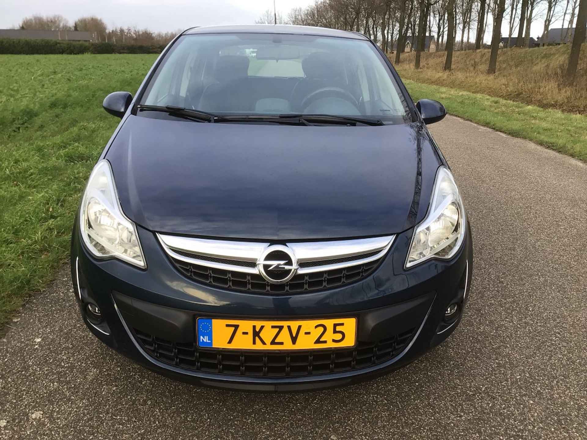 OPEL Corsa 1.2 -16 v. Cos,o - 2/12