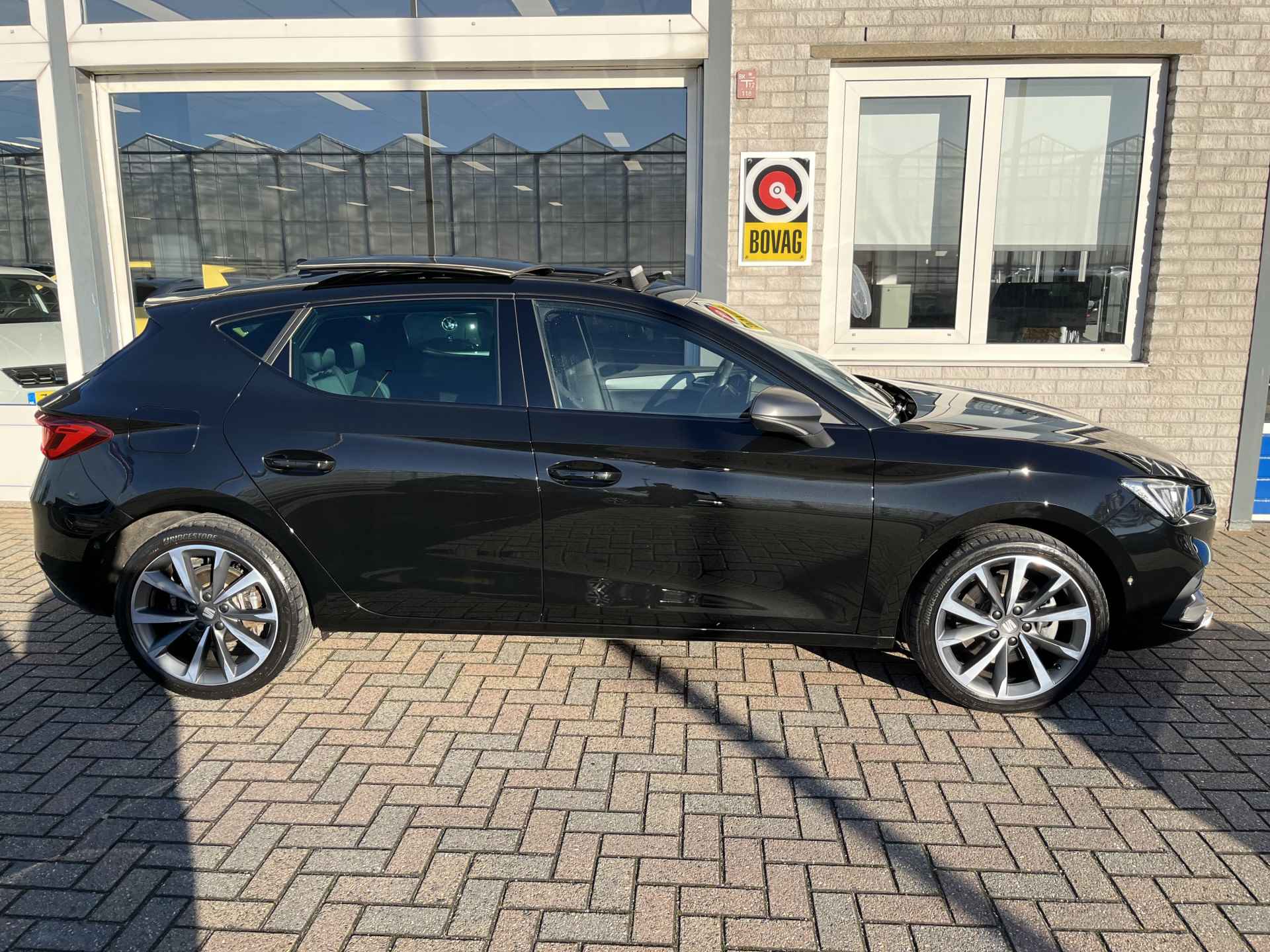 SEAT Leon 1.4 TSI eHybrid PHEV FR Business Intense / AUTOMAAT/ PANO/ CAMERA/ PARK. SENSOREN/ MATRIX/ DODE HOEK/ MEMORY SEATS/ KEYLESS/ STUUR VERWARM./ ADAPT. CRUISE/ APP-CONNECT/ NAVI/ CLIMA/ DAB/ 18" LMV - 45/49