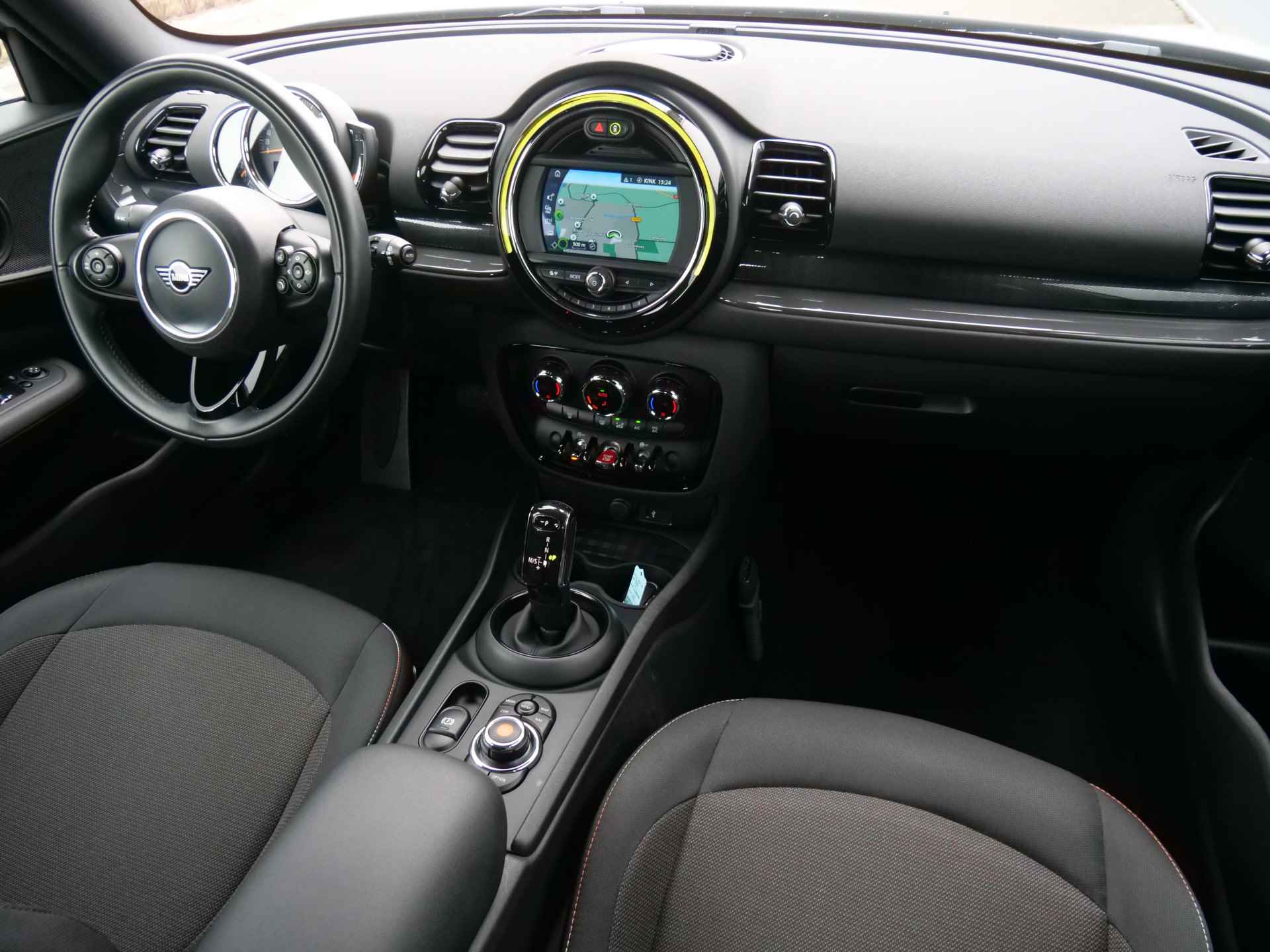 MINI Clubman 1.5 Cooper 136 Business Edition Automaat Navigatie / LED / 18 Inch / Parkeersensoren - 2/40