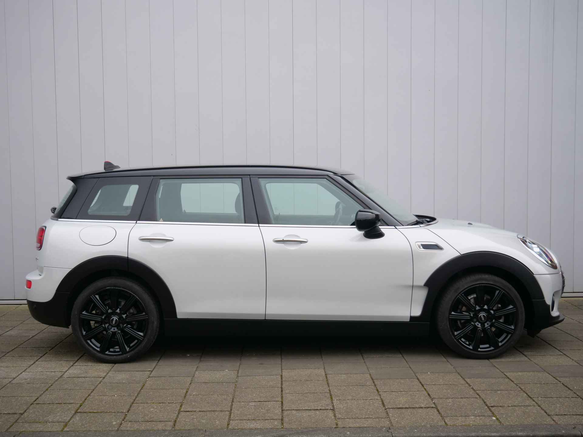 MINI Clubman 1.5 Cooper 136 Business Edition Automaat Navigatie / LED / 18 Inch / Parkeersensoren - 3/40