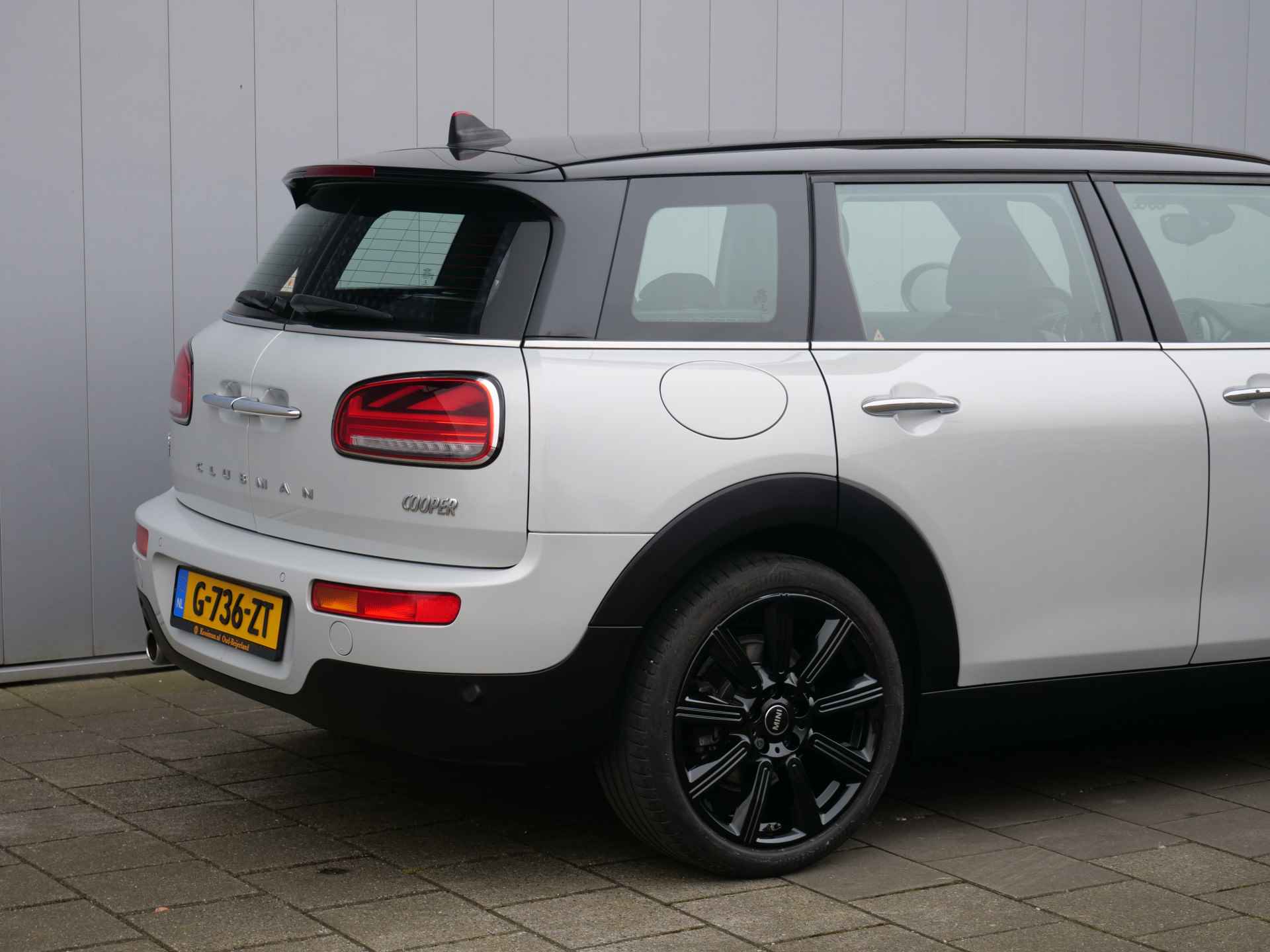 MINI Clubman 1.5 Cooper 136 Business Edition Automaat Navigatie / LED / 18 Inch / Parkeersensoren - 21/40