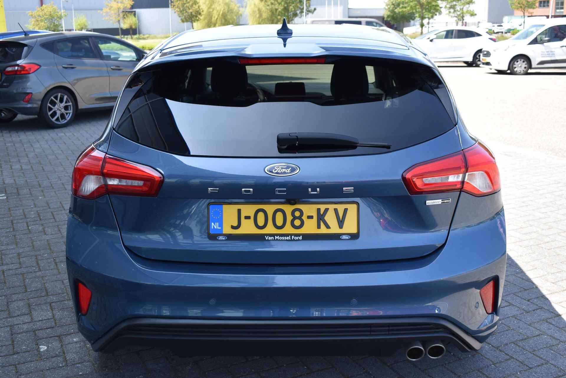 Ford Focus 1.0 EcoBoost Hybrid ST Line X Business | Winterpack | Achteruitrij Camera | Keyless entry | Draadloos opladen | 18 inch Velgen | - 4/25