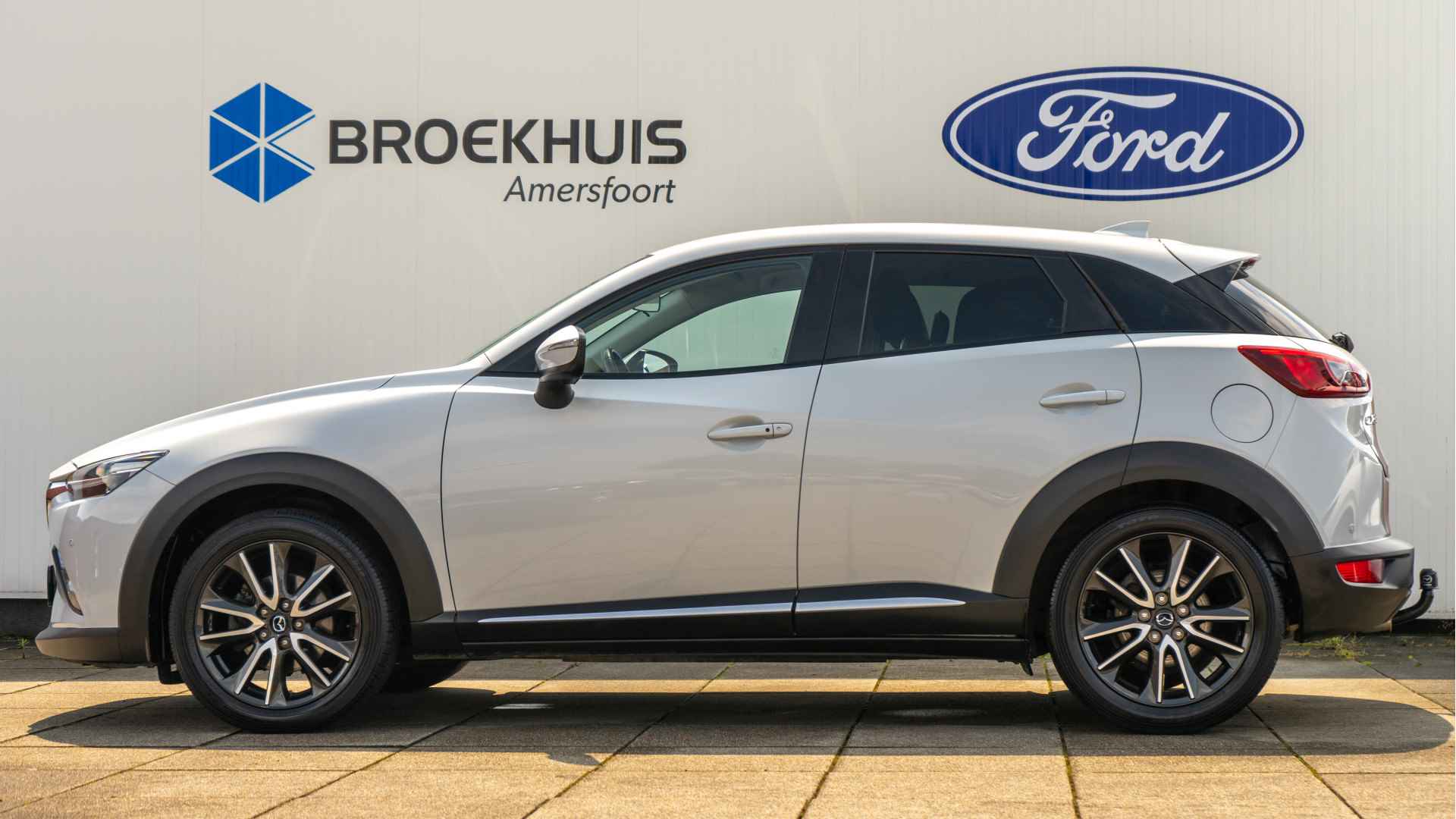 Mazda CX-3 2.0 SkyActiv-G 120PK GT-M Automaat | Trekhaak | Navigatie | Achteruitrijcamera | Climate controle | Lichtmetalenvelgen | Stoelverwarming - 3/25