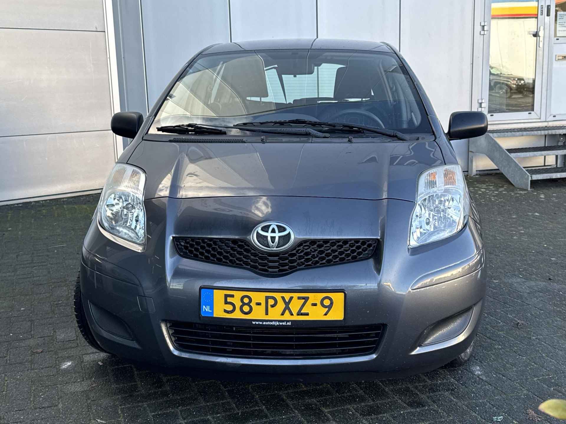 Toyota Yaris 1.3 VVTi Comfort - 4/18