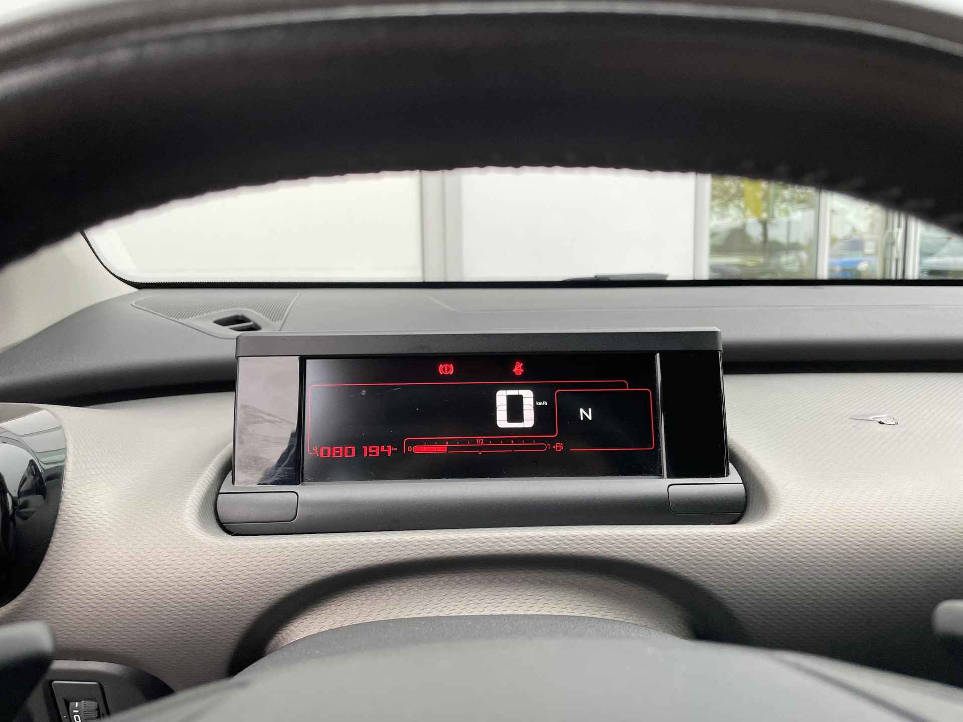 Citroen C4 Cactus 1.2 82pk Feel AUTOMAAT | CAMERA | AIRCO | CRUISE CONTROL | BLUETOOTH | PARKEERSENSOREN | LICHTMETALEN VELGEN - 18/26