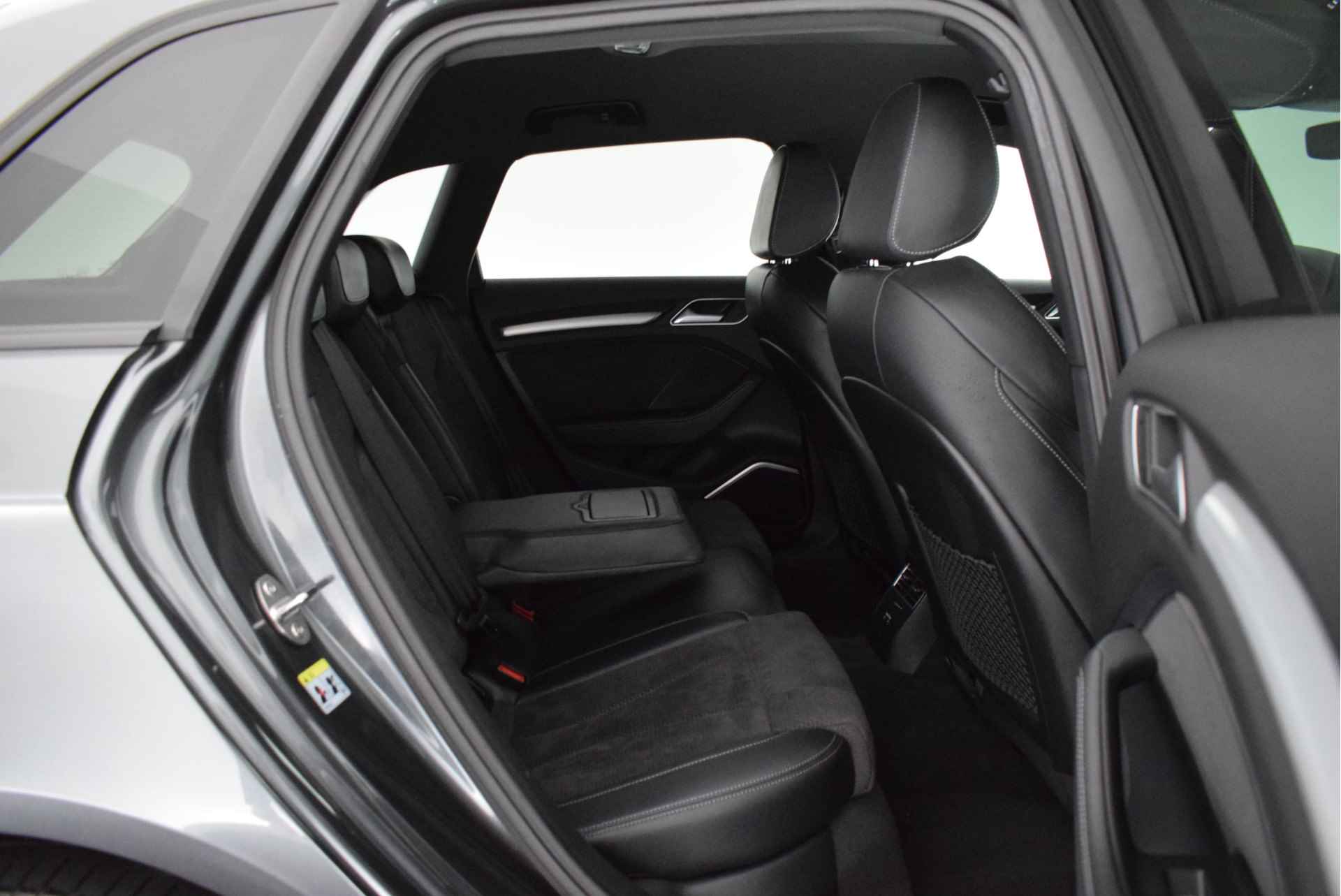 Audi A3 Sportback 1.4 204pk e-tron S-Line Virtual Cockpit Keyless B&O Led Navigatie ACC - 7/52
