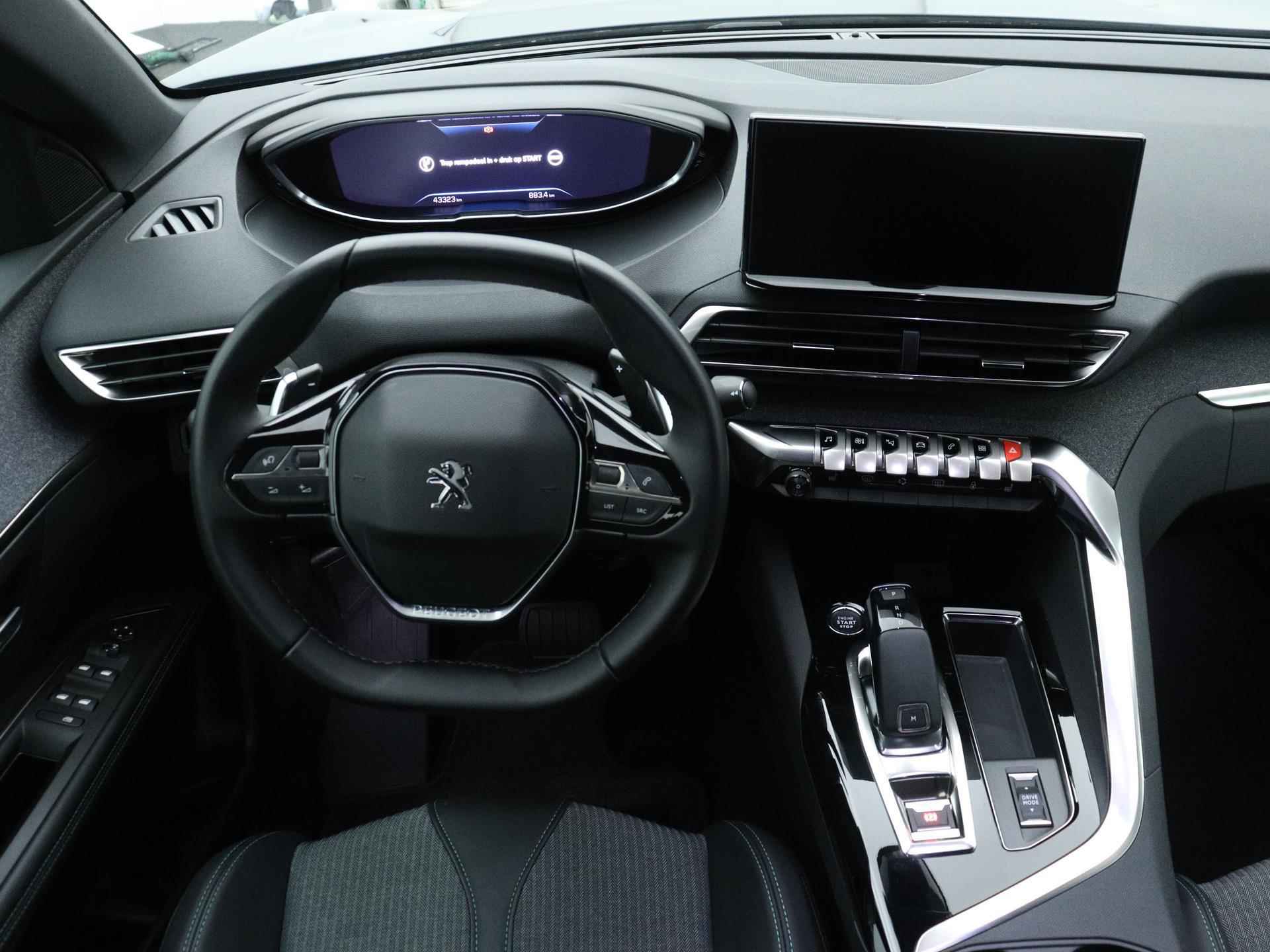Peugeot 3008 Allure Pack Business 130pk Automaat | Navigatie | Camera | Voorstoelen Verwarmd | Dodehoek Detectie | Licht Metalen Velgen 18" - 22/39