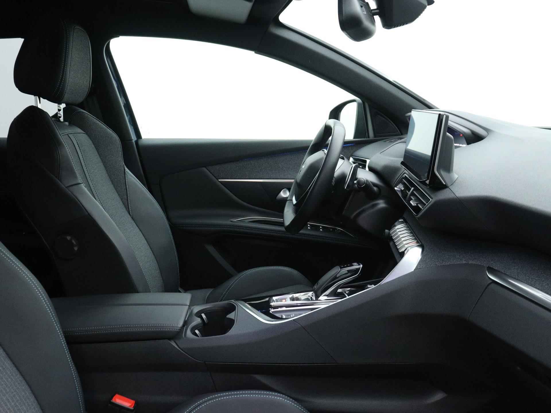 Peugeot 3008 Allure Pack Business 130pk Automaat | Navigatie | Camera | Voorstoelen Verwarmd | Dodehoek Detectie | Licht Metalen Velgen 18" - 23/39