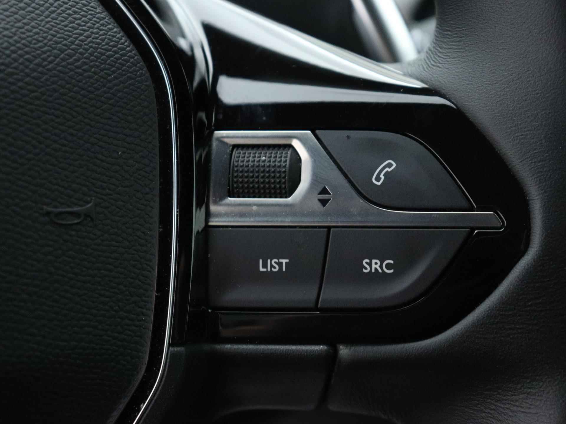 Peugeot 3008 Allure Pack Business 130pk Automaat | Navigatie | Camera | Voorstoelen Verwarmd | Dodehoek Detectie | Licht Metalen Velgen 18" - 27/39