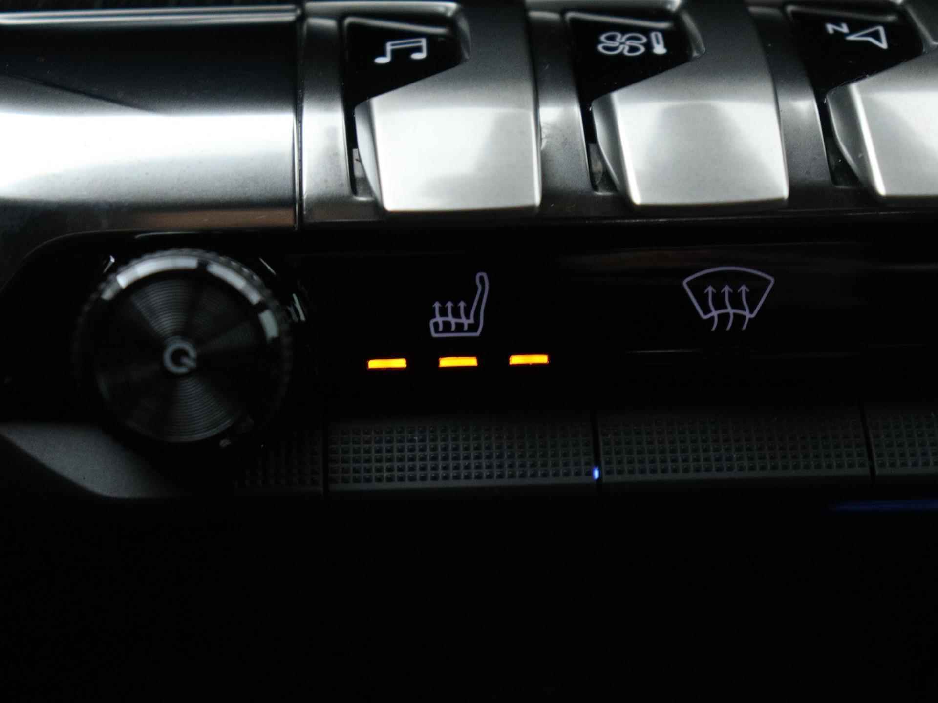 Peugeot 3008 Allure Pack Business 130pk Automaat | Navigatie | Camera | Voorstoelen Verwarmd | Dodehoek Detectie | Licht Metalen Velgen 18" - 29/39