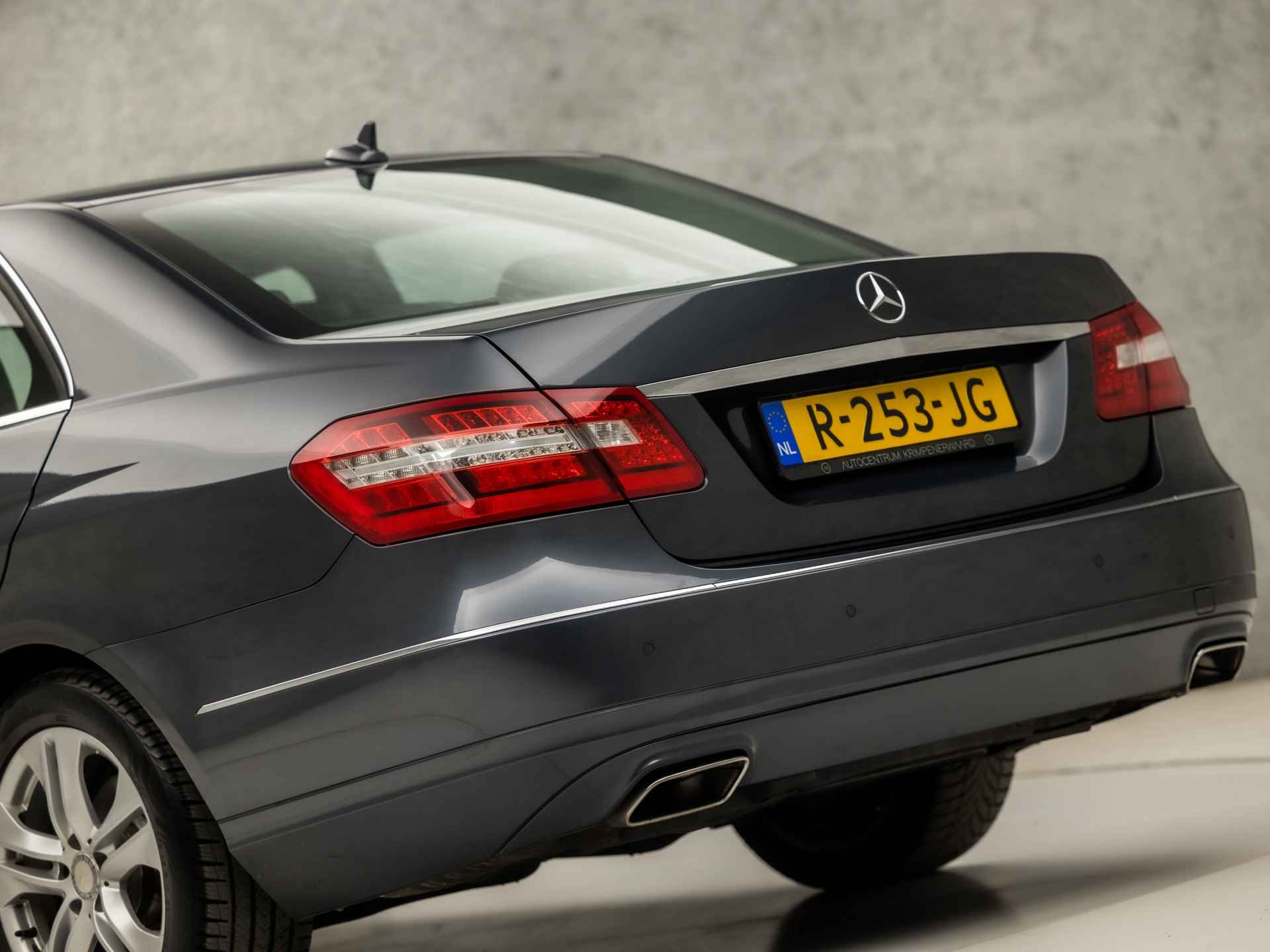 Mercedes-Benz E-Klasse 200 CDI Elegance Automaat (NAVIGATIE, CLIMATE, XENON, LEDER, ELEK SPORTSTOELEN, CRUISE, PARKEERSENSOREN, BLUETOOTH, NIEUWE APK, NIEUWSTAAT) - 11/33