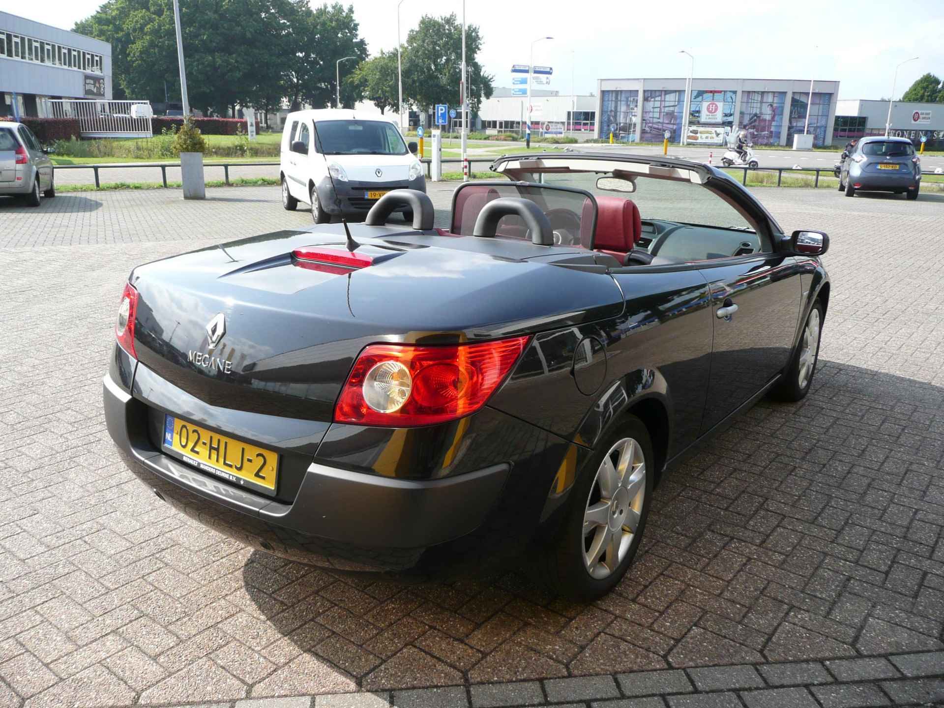 Renault Mégane Coupé/Cabriolet 2.0-16V Tech Line AUTOMAAT, LEDER!, XENON, ESP/ASR, WINDSCHERM, ETC... RIJKLAAR! - 4/28