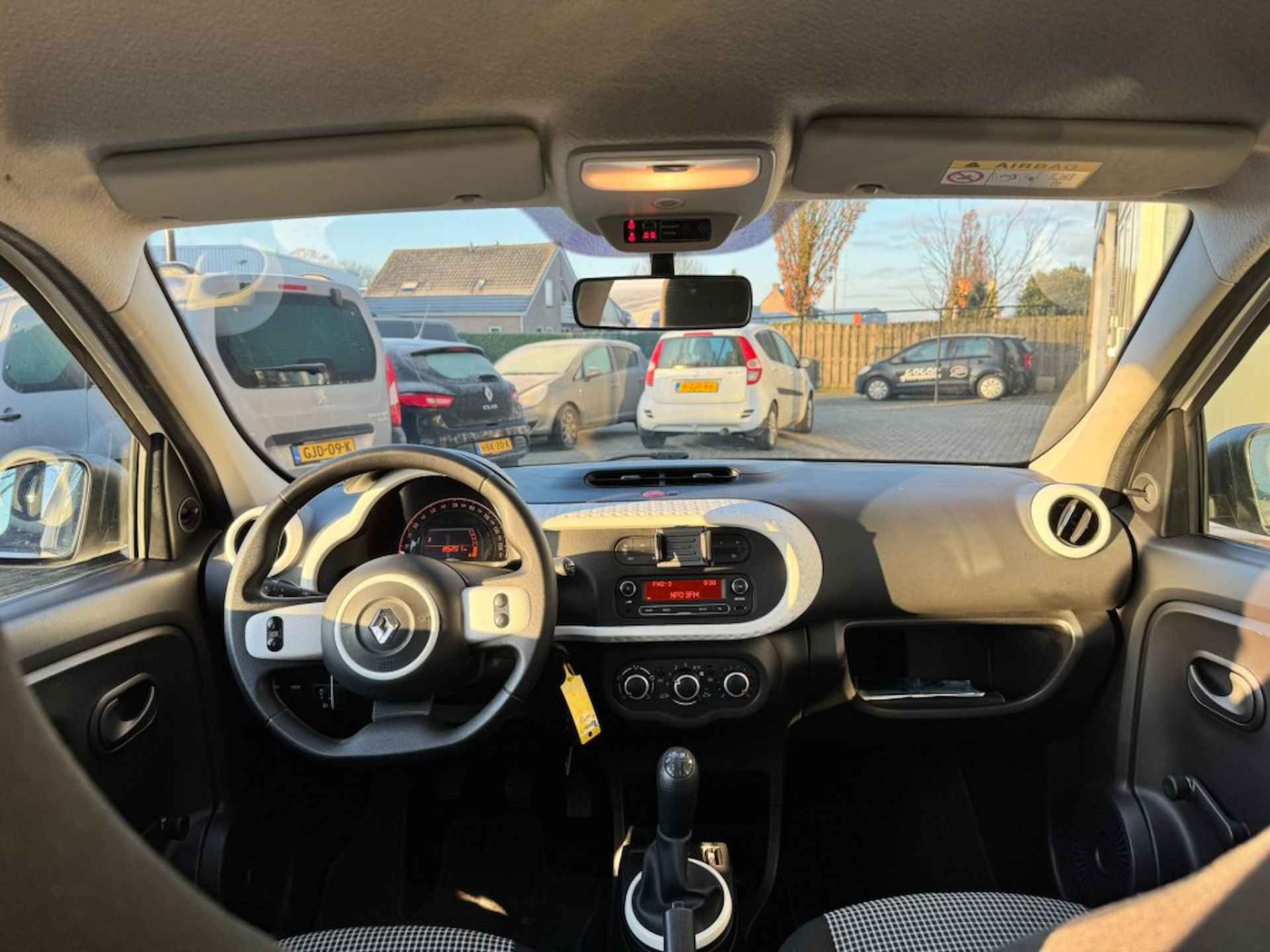 RENAULT Twingo 1.0 SCE AUTHENTIQUE- ALL IN PRIJS - 8/18