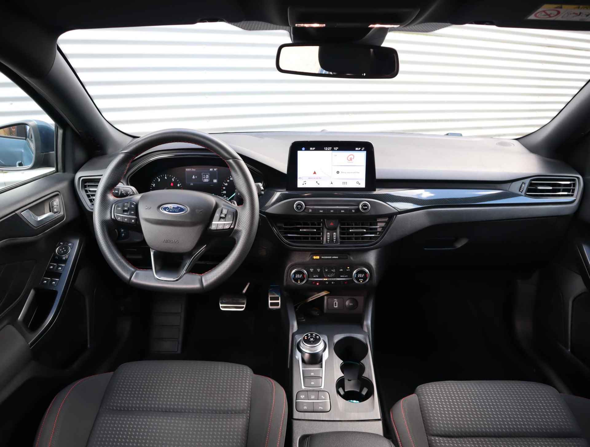 Ford Focus 1.5 EcoBoost ST Line Business 182PK | LED | Stoel, Stuur en Voorruitverwarming | Climate Control | Camera | Keyless | Parkeersensoren | Regensensor | Apple Carplay - 17/60