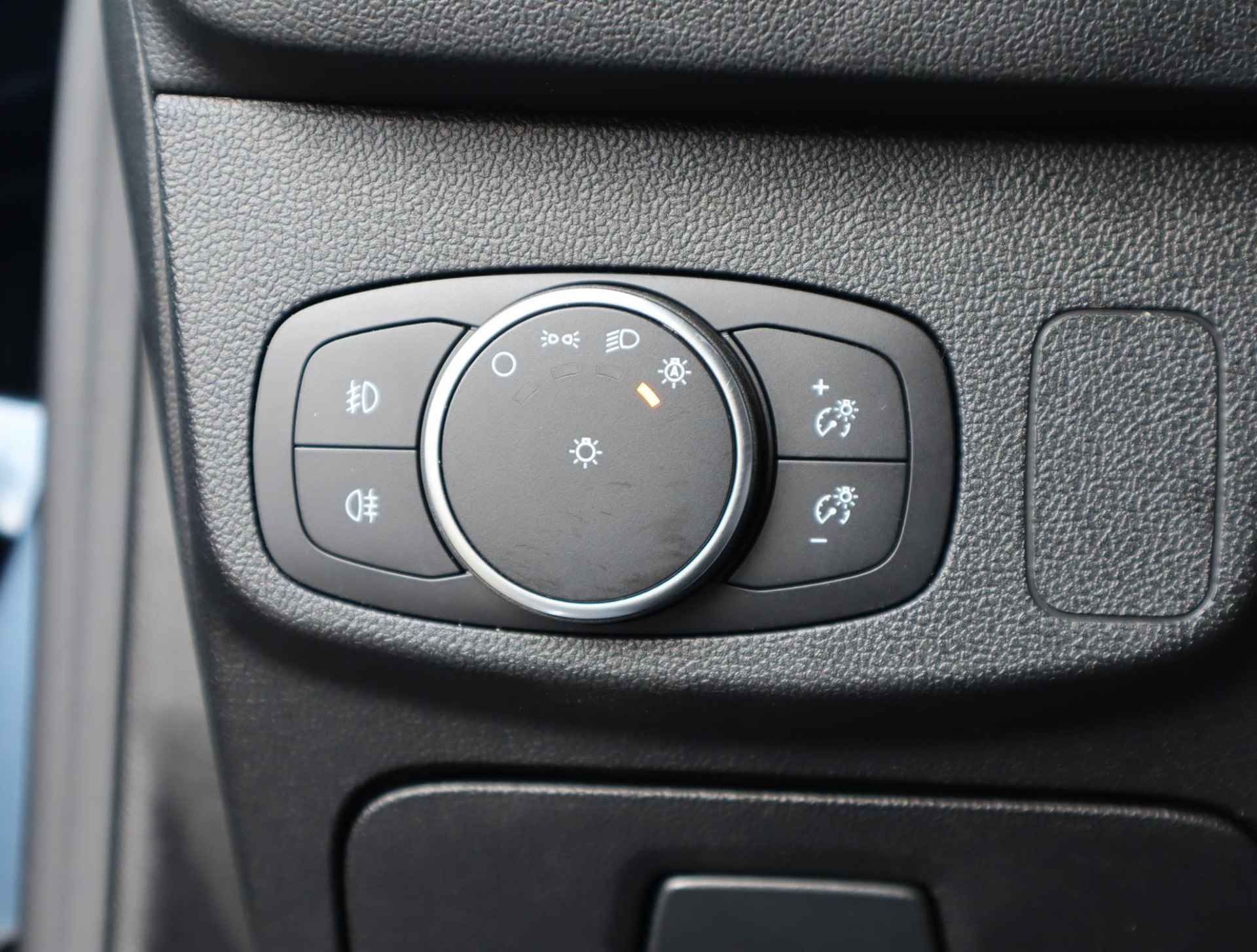 Ford Focus 1.5 EcoBoost ST Line Business 182PK | LED | Stoel, Stuur en Voorruitverwarming | Climate Control | Camera | Keyless | Parkeersensoren | Regensensor | Apple Carplay - 27/60