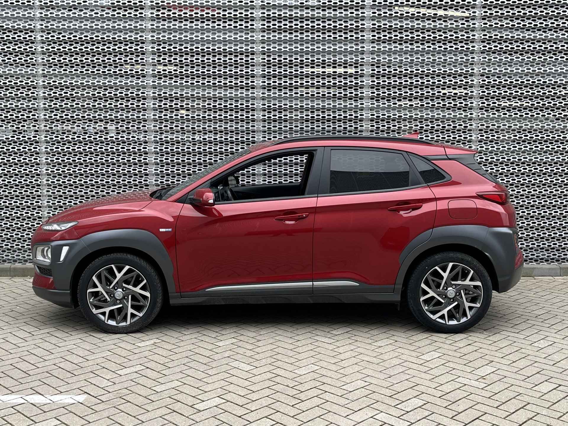 Hyundai KONA 1.6 GDI HEV Fashion Design | LEDER | 18 INCH VELGEN | NAVIGATIE | STOERE COMAPCTE SUV! - 8/38