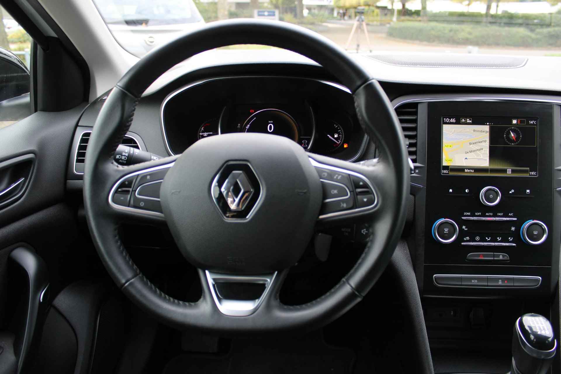 Renault Mégane Estate 1.3 TCe 115 Limited | Trekhaak | Cruise Control | All Season banden - 24/43