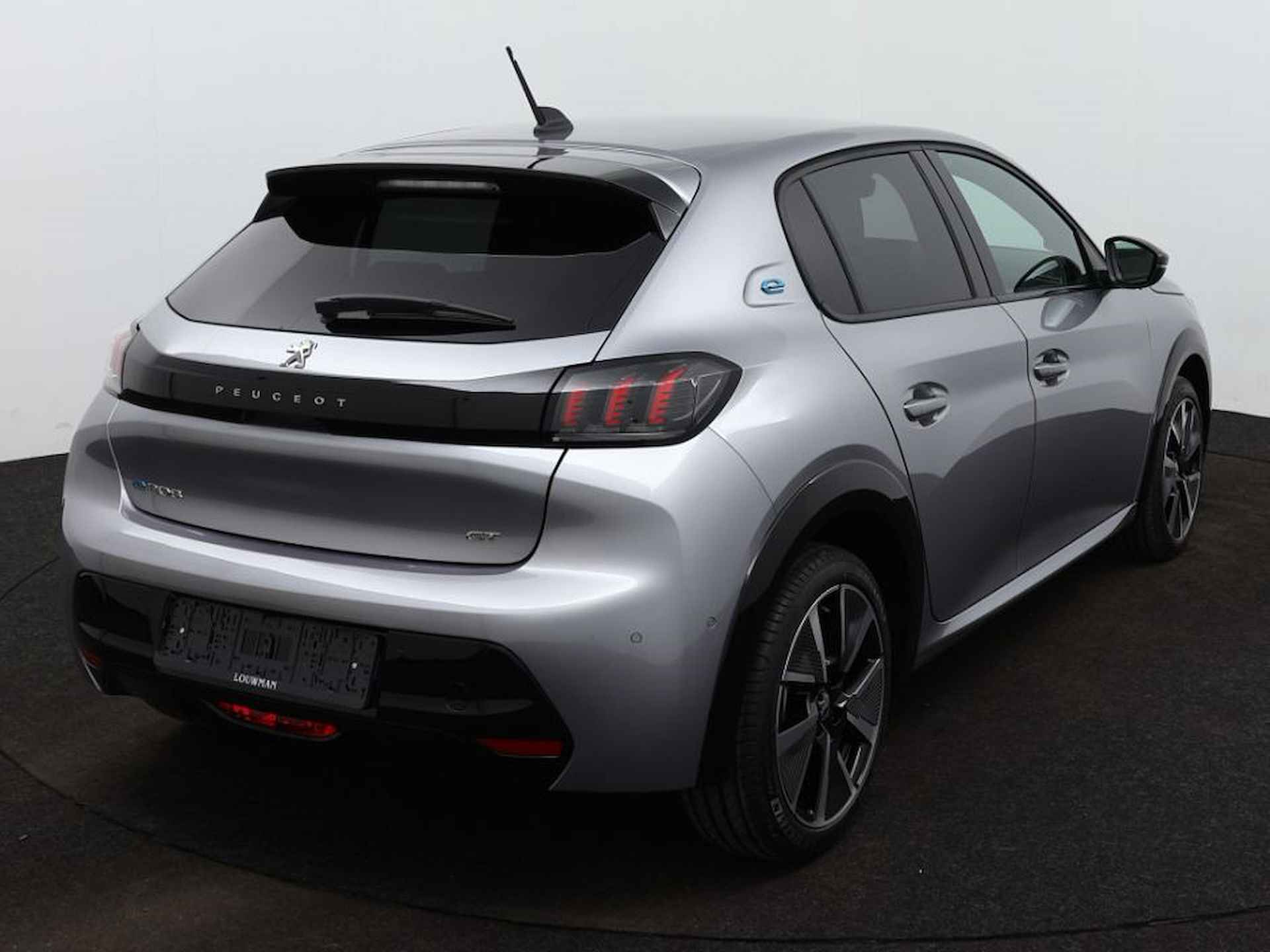 Peugeot e-208 EV GT Pack 50 kWh | BTW | Navigatie | 3-Fase | Apple Carplay | Keyless | DEMO - 12/22
