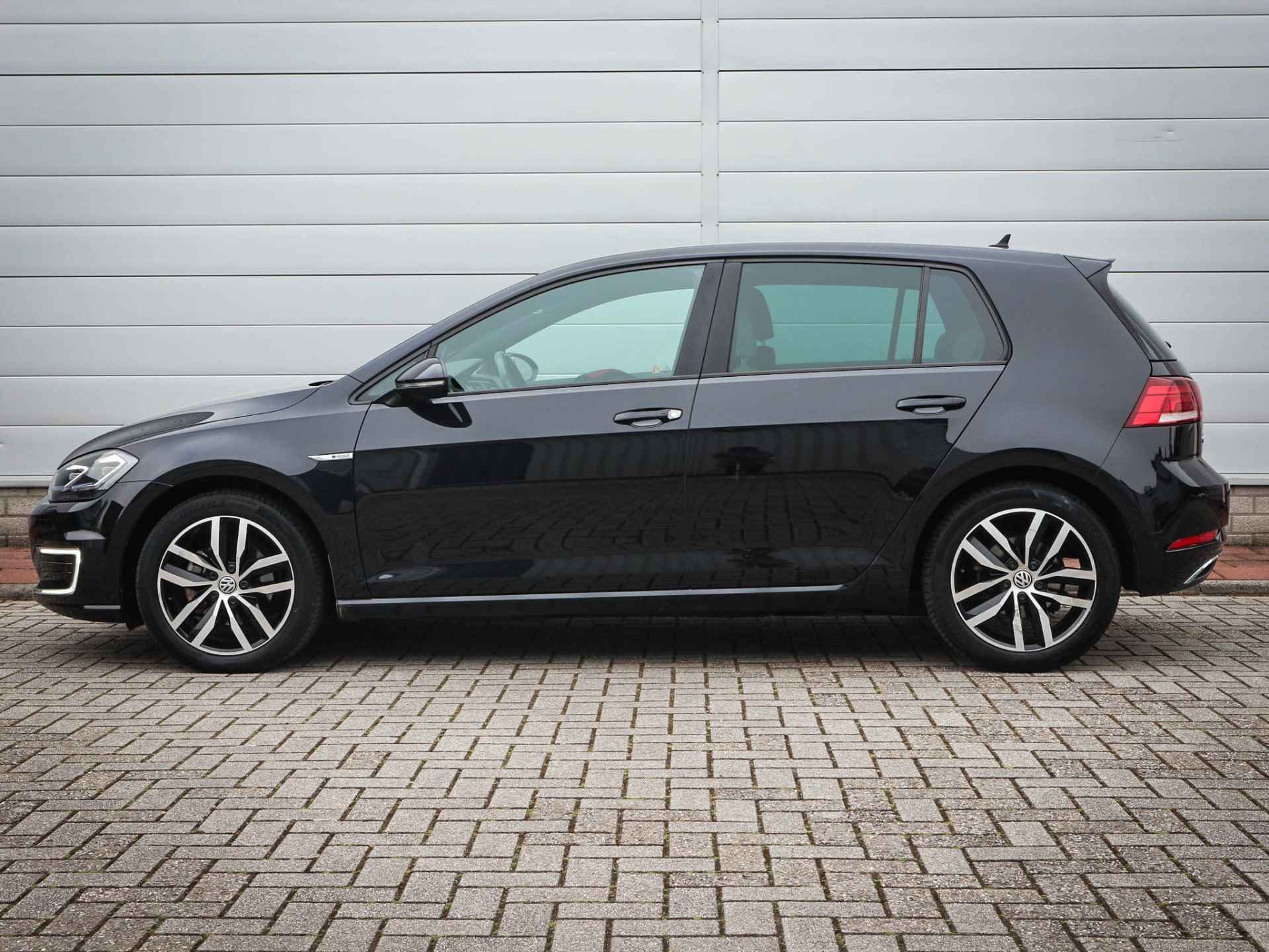 Volkswagen e-Golf e-Golf | Clima | Cruise | Navi | Leer | | Stoelverwarming | Warmtepomp | 17 Inch - 9/46