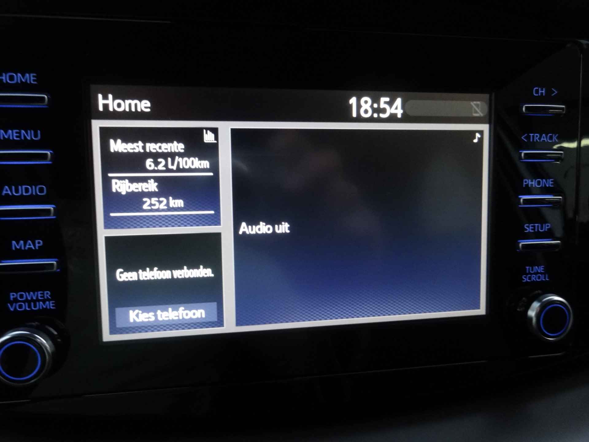 Toyota Aygo X 1.0 VVT-i Automaat play Apple Carplay Android Auto / parkeercamera / 10 jaar garantie / auto komt rechtstreeks van Toyota / rijk - 24/34