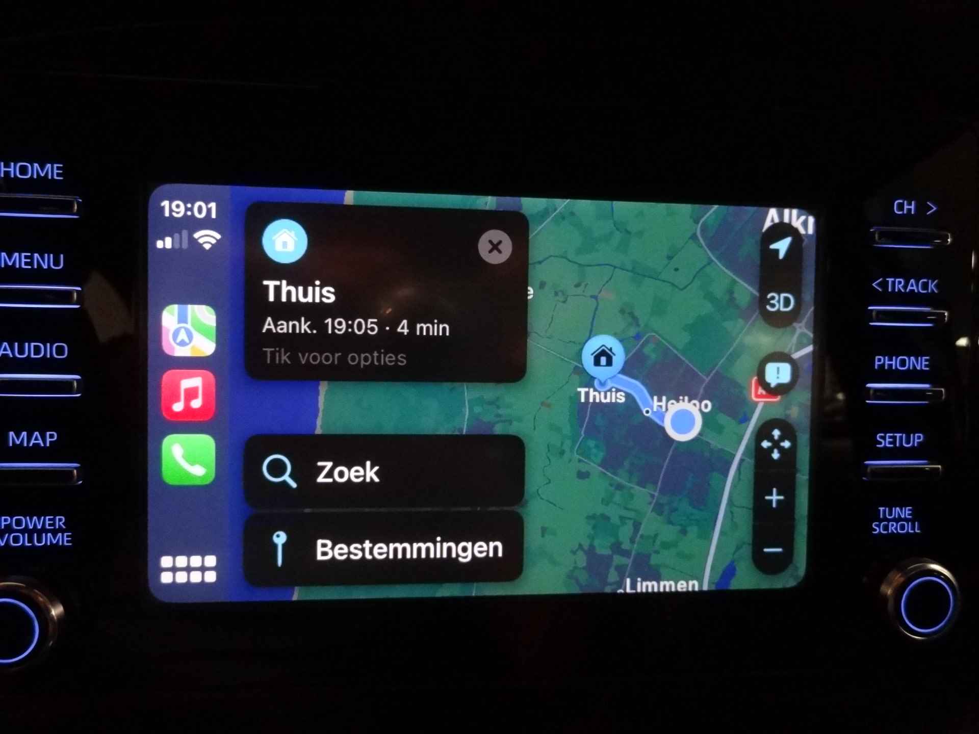 Toyota Aygo X 1.0 VVT-i Automaat play Apple Carplay Android Auto / parkeercamera / 10 jaar garantie / auto komt rechtstreeks van Toyota / rijk - 28/34