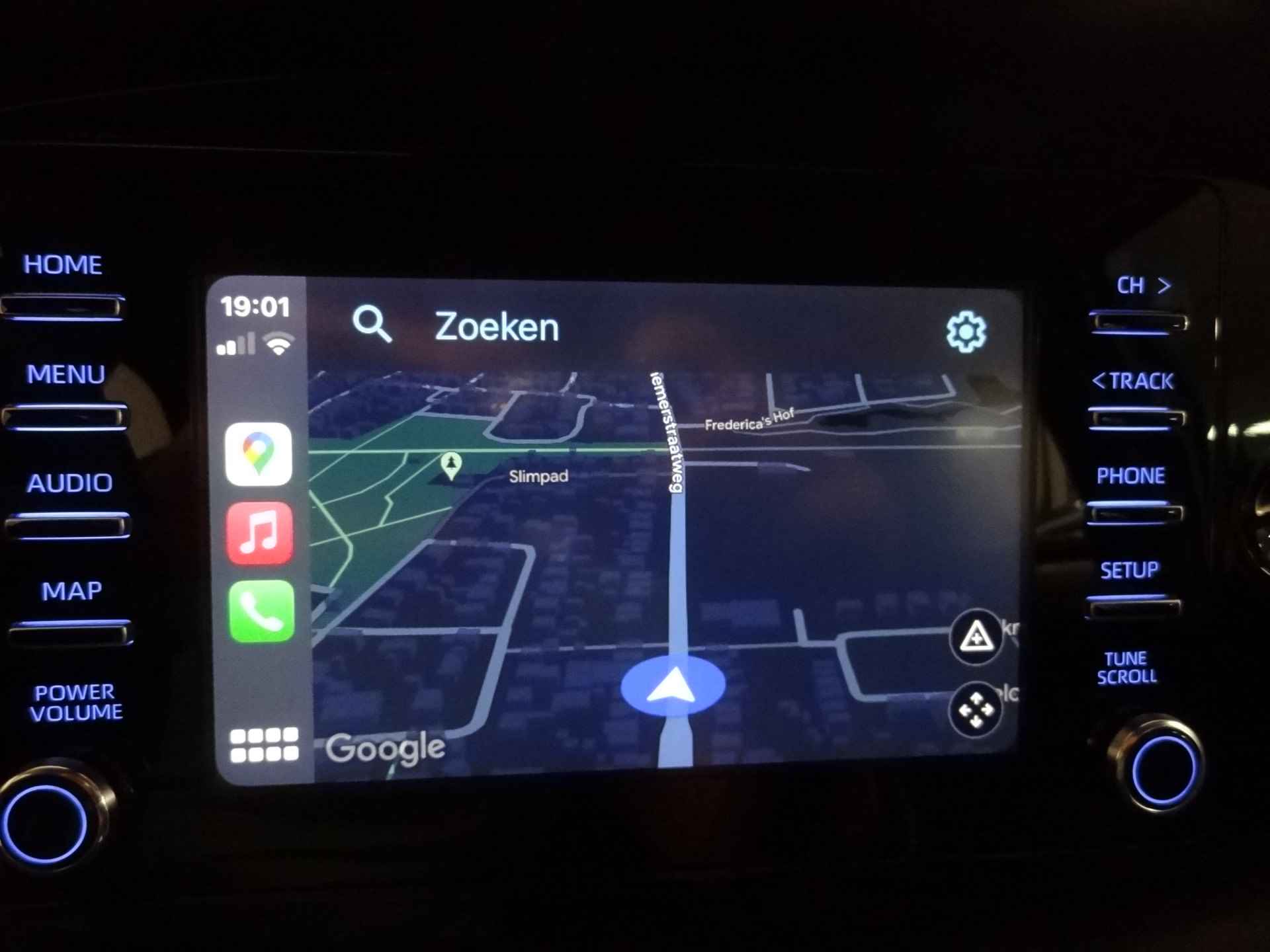 Toyota Aygo X 1.0 VVT-i Automaat play Apple Carplay Android Auto / parkeercamera / 10 jaar garantie / auto komt rechtstreeks van Toyota / rijk - 29/34