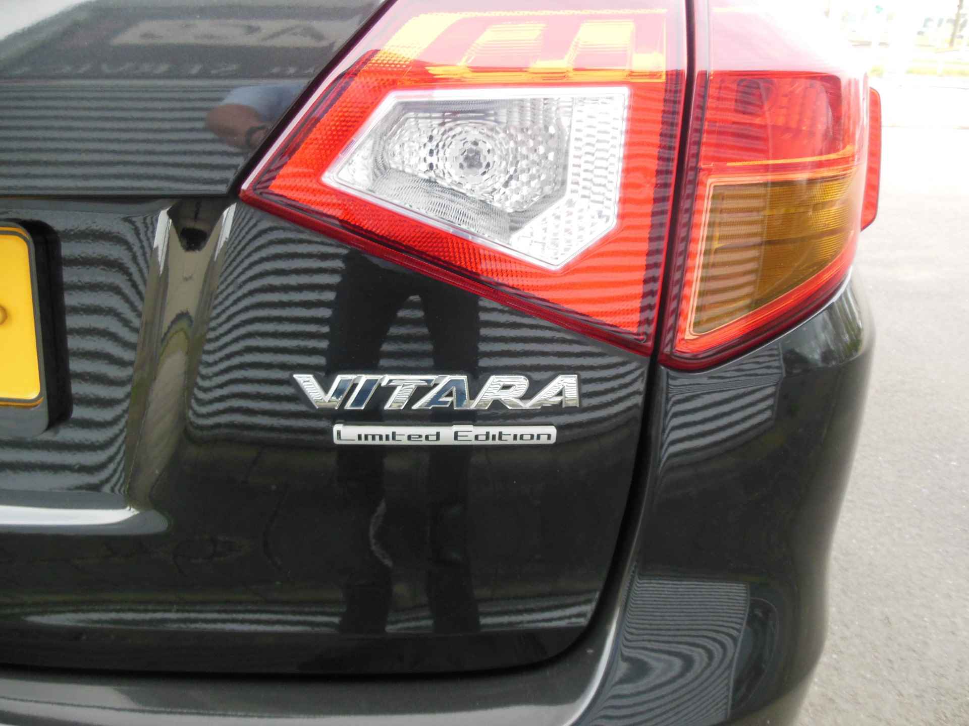 Suzuki Vitara 1.6 Limited Edition Staat in Hoogeveen - 6/23
