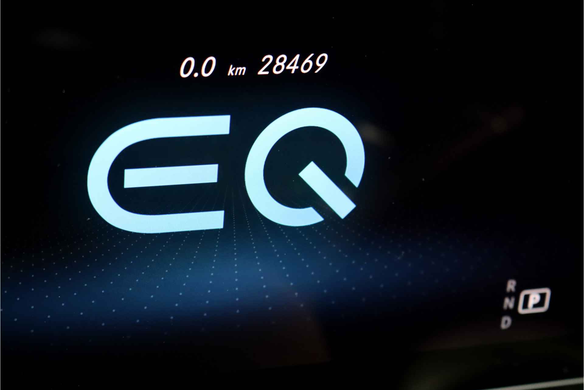 Mercedes-Benz EQC 400 4-MATIC AMG Line 80 kWh, Schuifdak. Surround Camera, Keyless Go, Trekhaak, Stoelverwarming V+A, Advanced Sound System, Luchtkwaliteitspakket, Etc. - 33/51