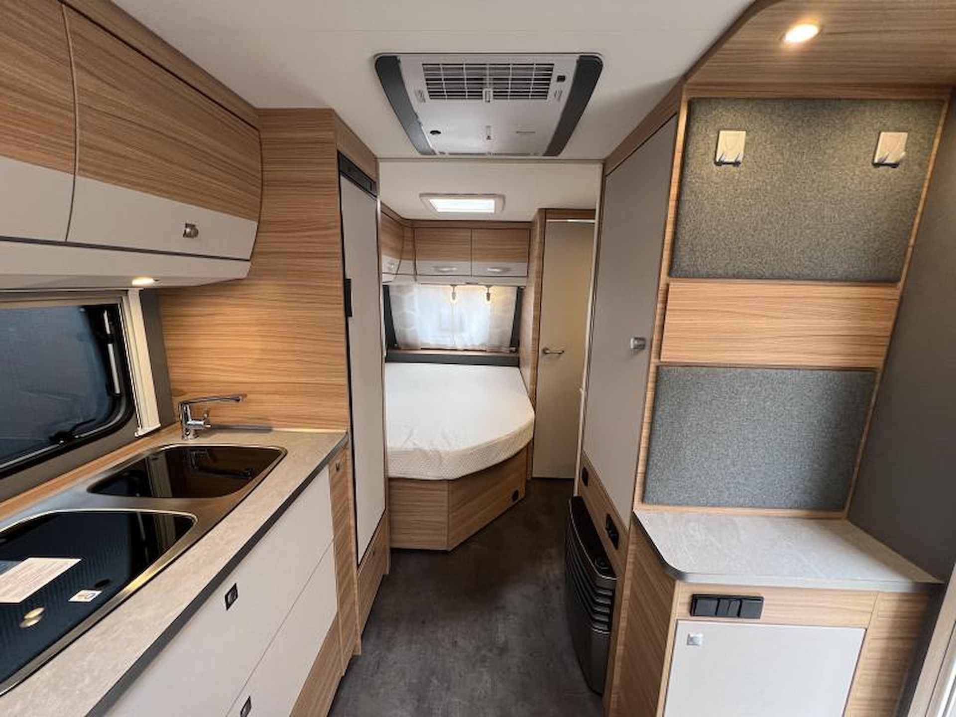 Dethleffs Camper 470 FR - 9/17