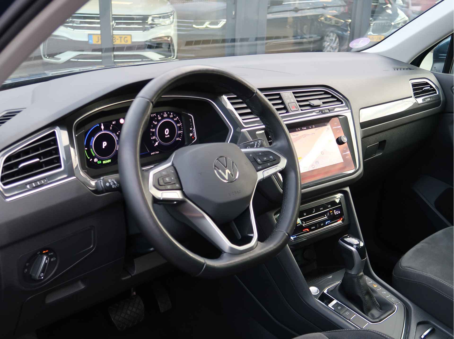 Volkswagen Tiguan 1.4 TSI eHybrid Business+ | Panorama | Trekhaak | 360 Camera | - 11/33