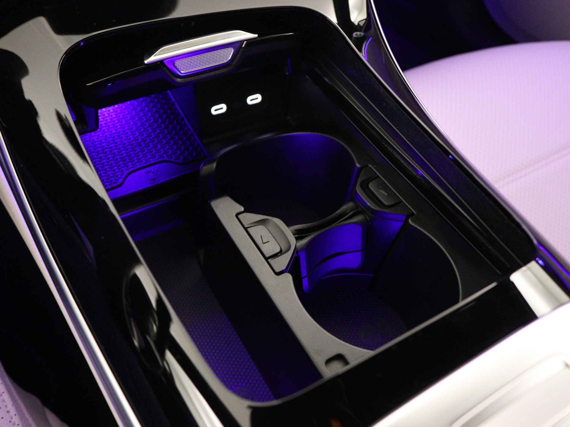 Mercedes-Benz C-Klasse All-Terrain 220 d 4MATIC | Premium Plus pakket | Rijassistentiepakket | Burmester® 3D surround sound system | Trekhaak | - 28/37